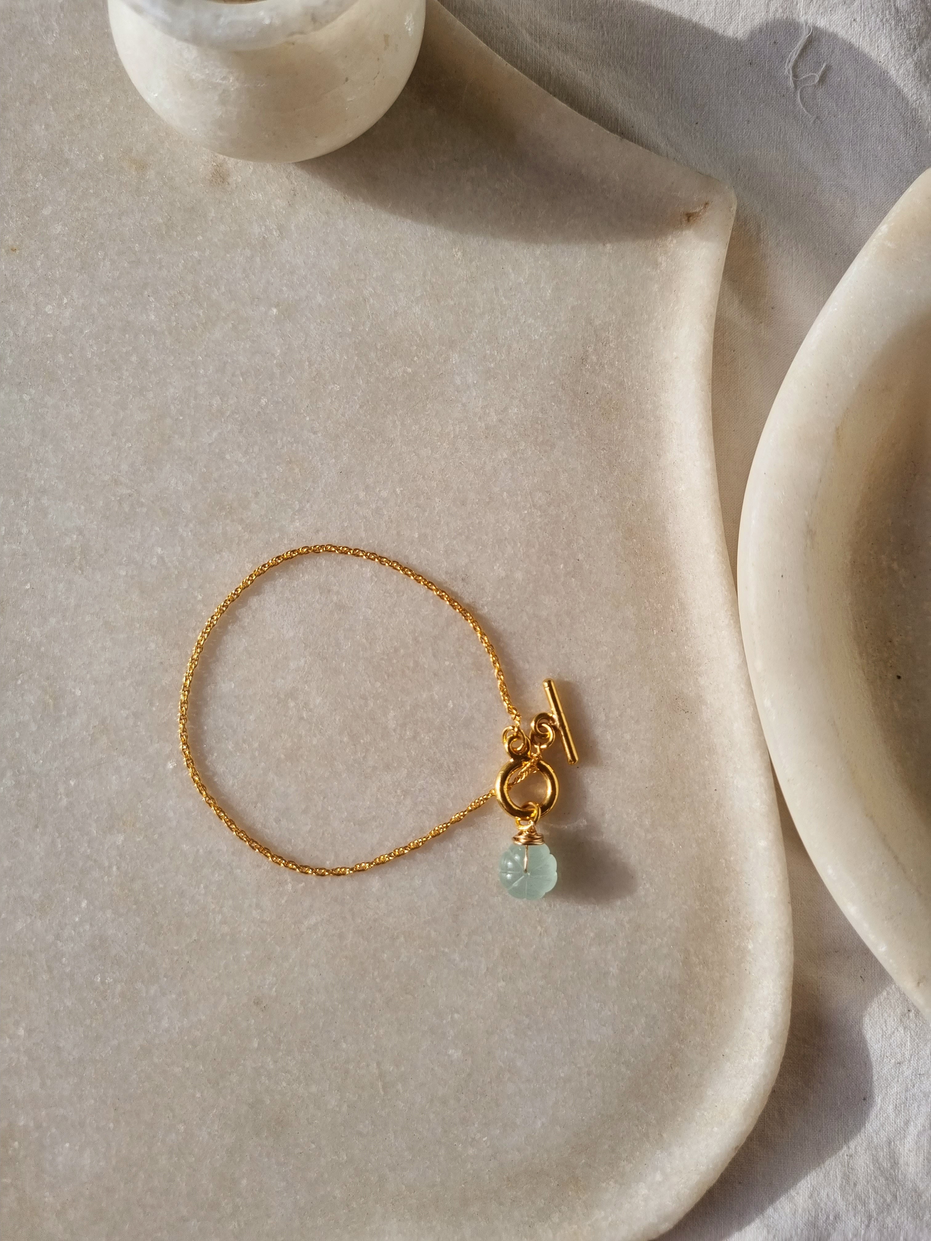 narura - Aquamarine Melon Toggle Bracelet