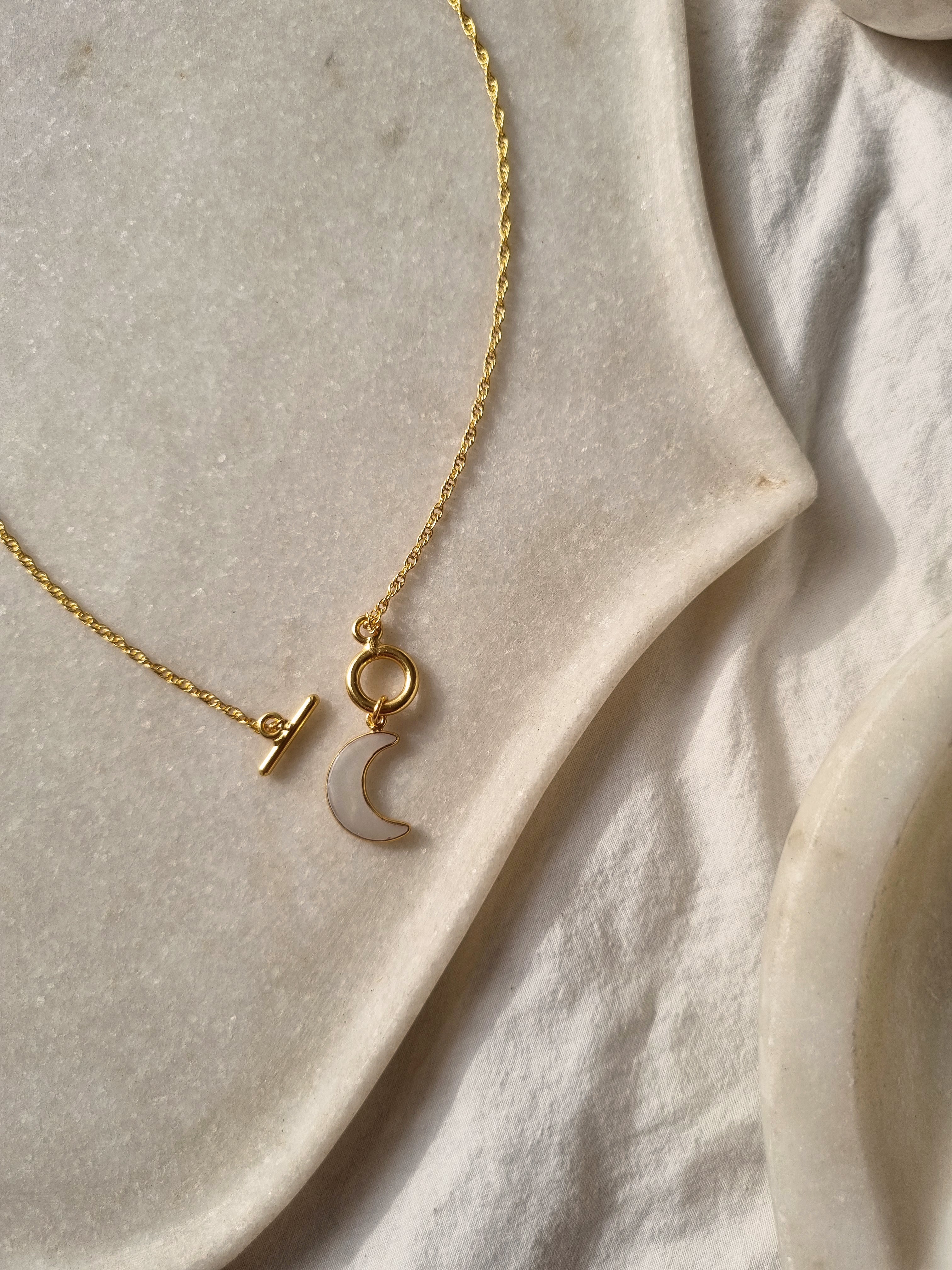 vara- White Moonstone Luna Toggle Pendant