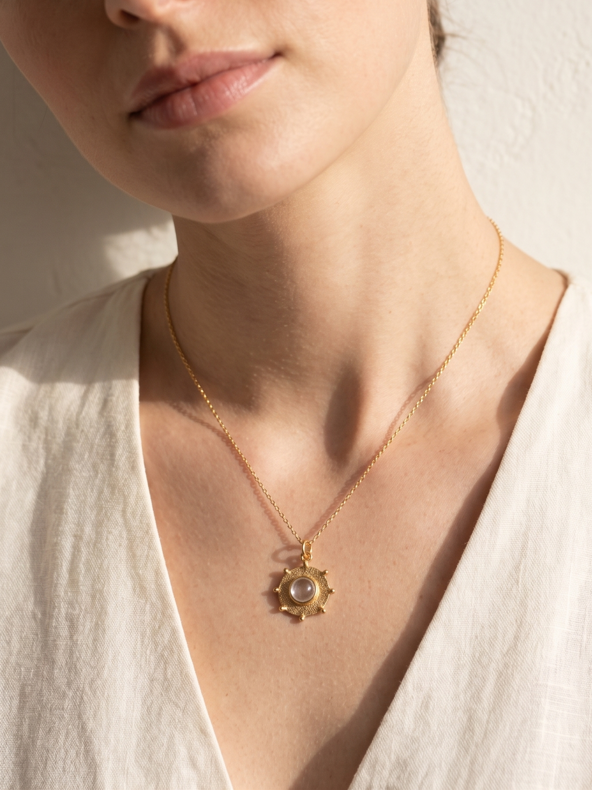 arka - Clear Quartz Halo Pendant