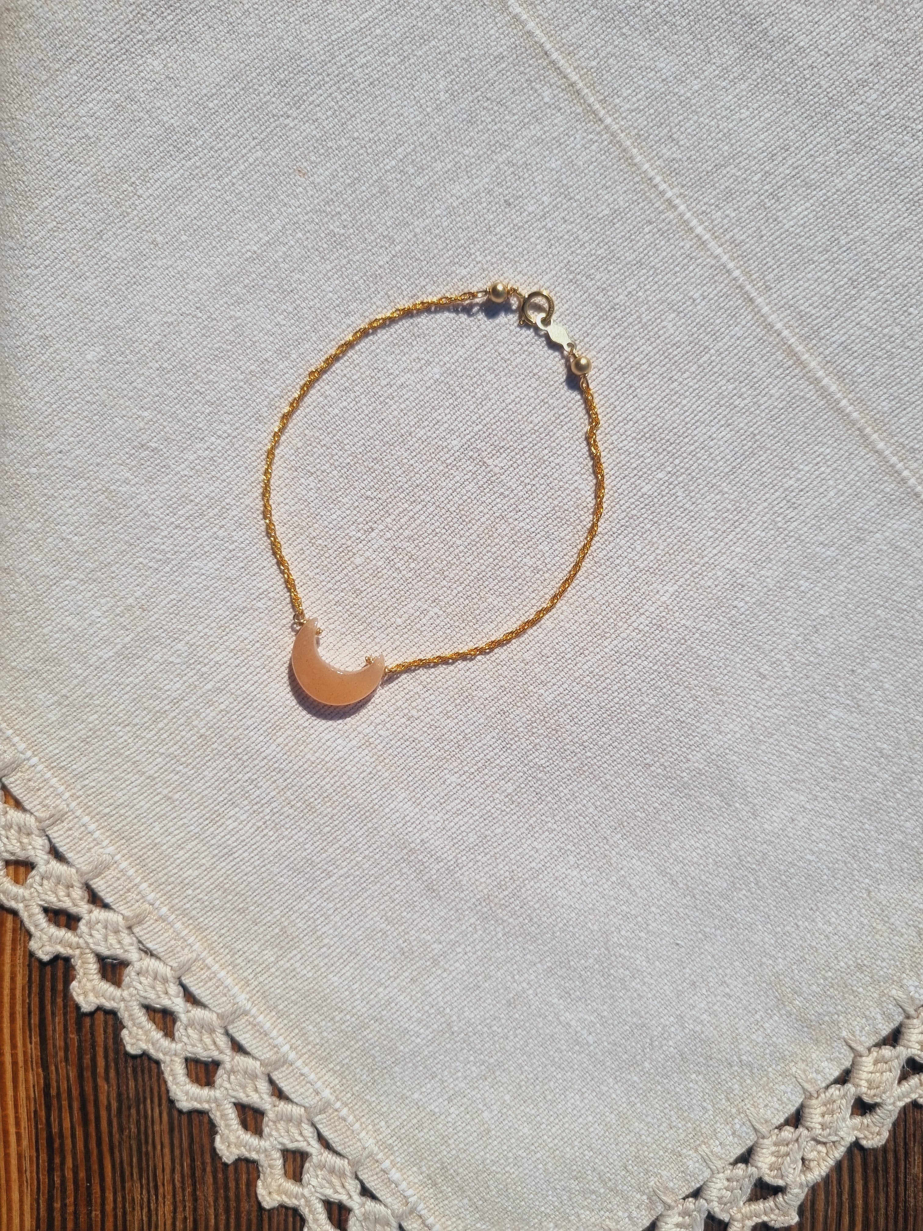 adhvaya - Peach moonstone Luna Bracelet
