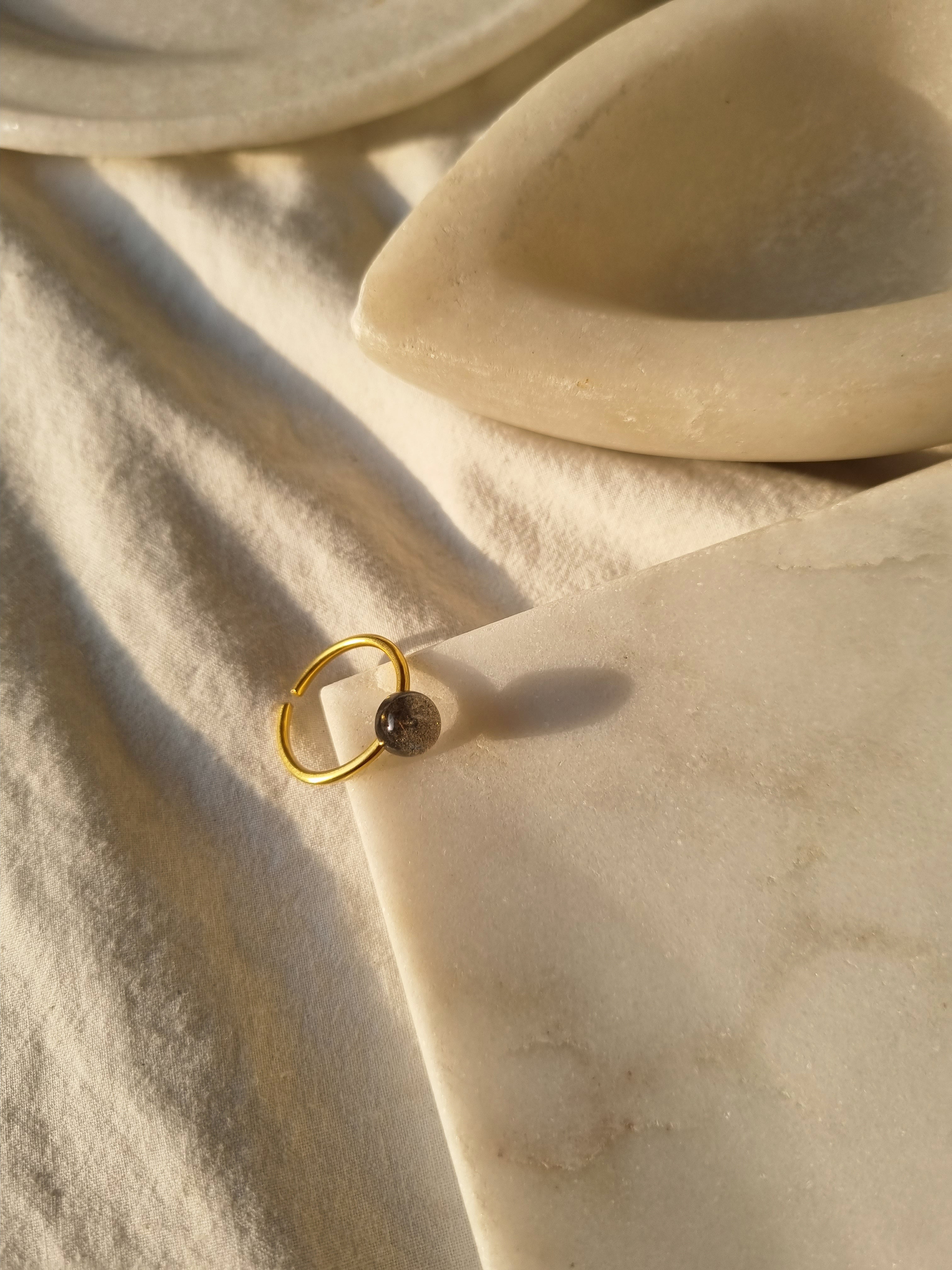 bhumi - Labradorite Mood Ring