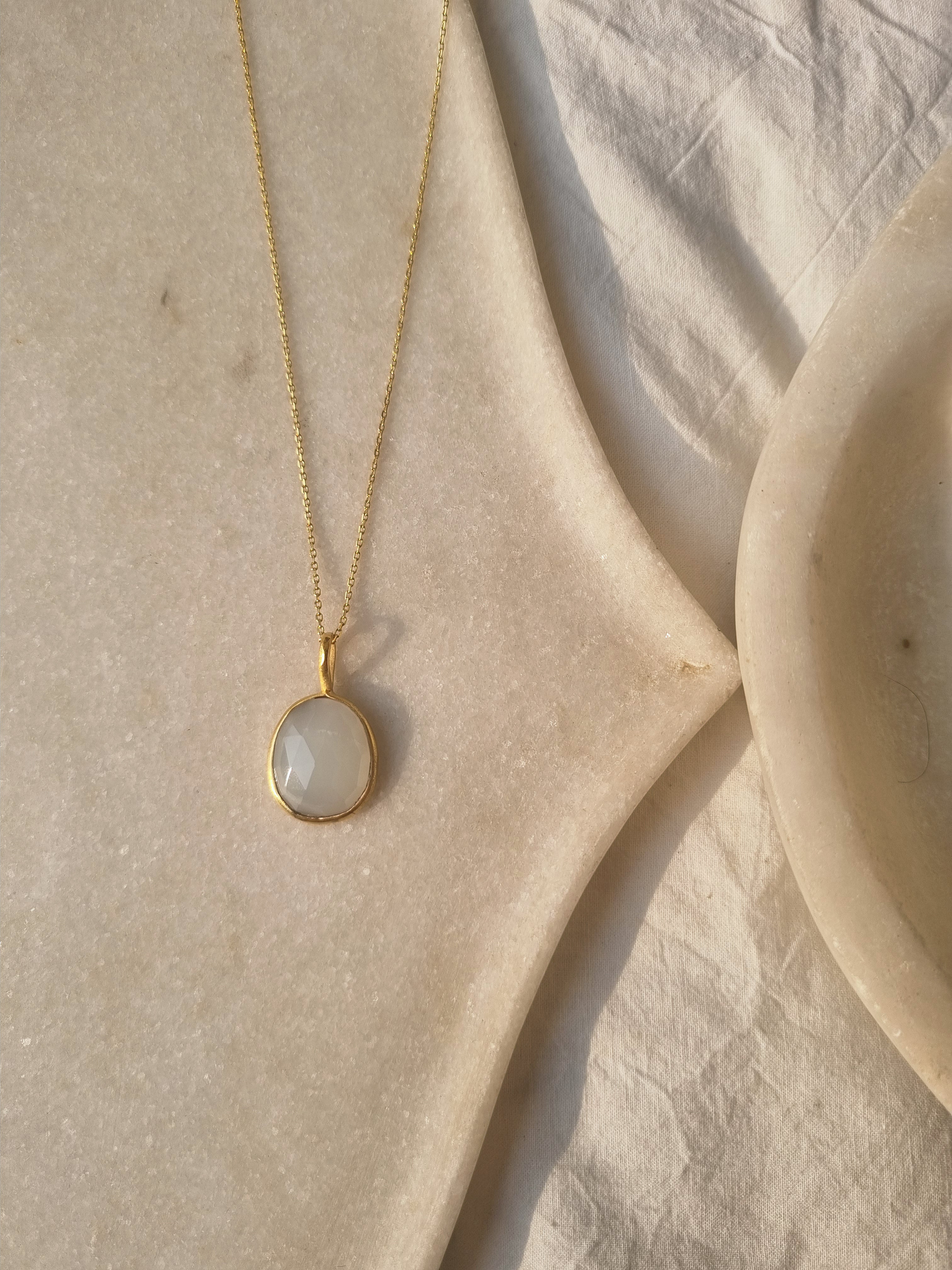 soul - White Moonstone Pendant