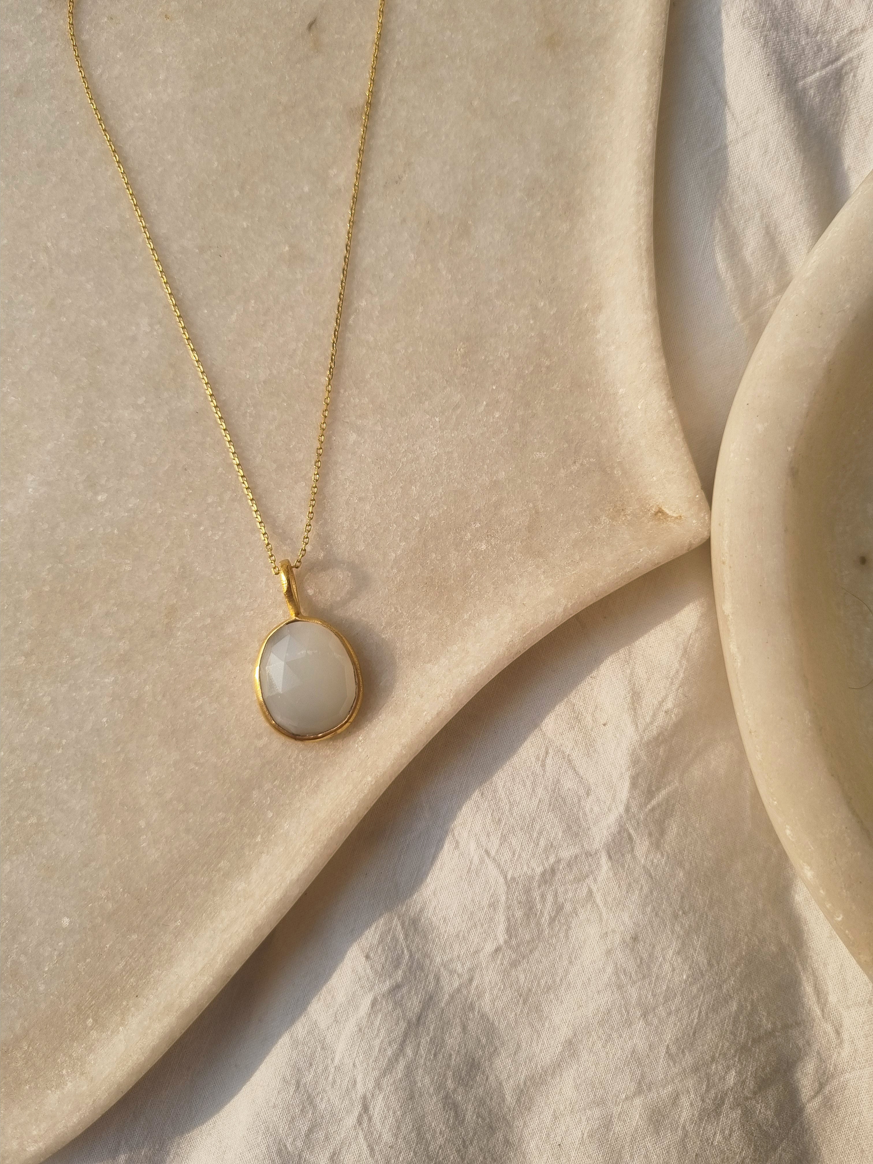 soul - White Moonstone Pendant