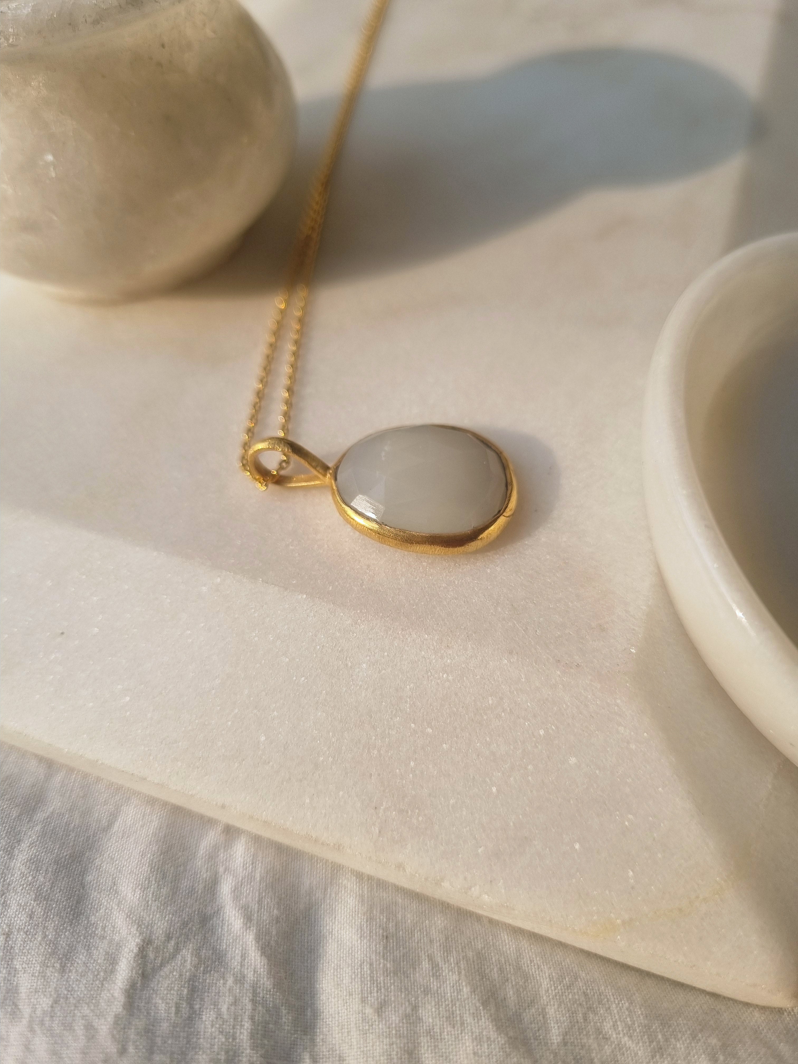 soul - White Moonstone Pendant