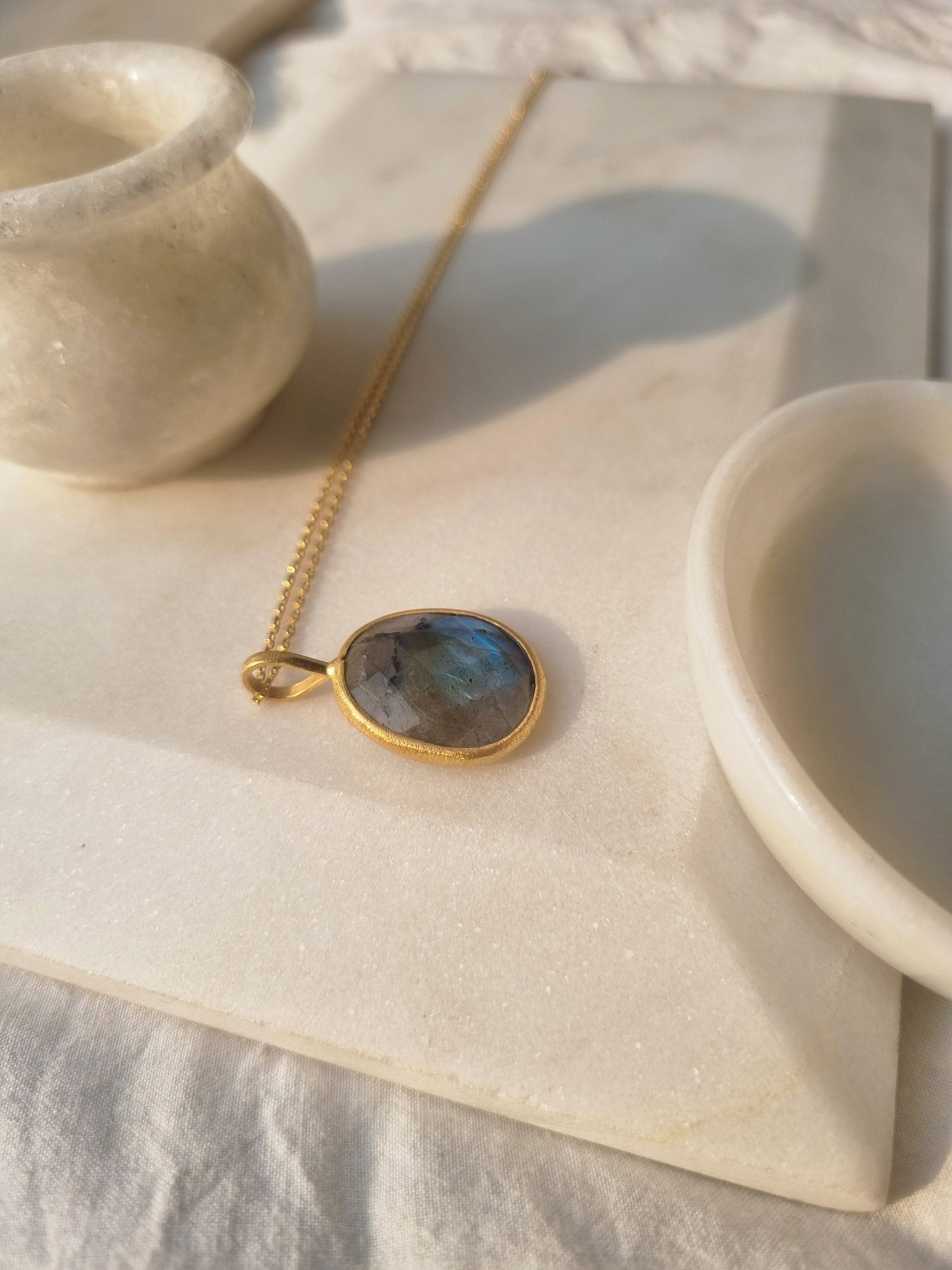 abhya - Labradorite Soul Pendant