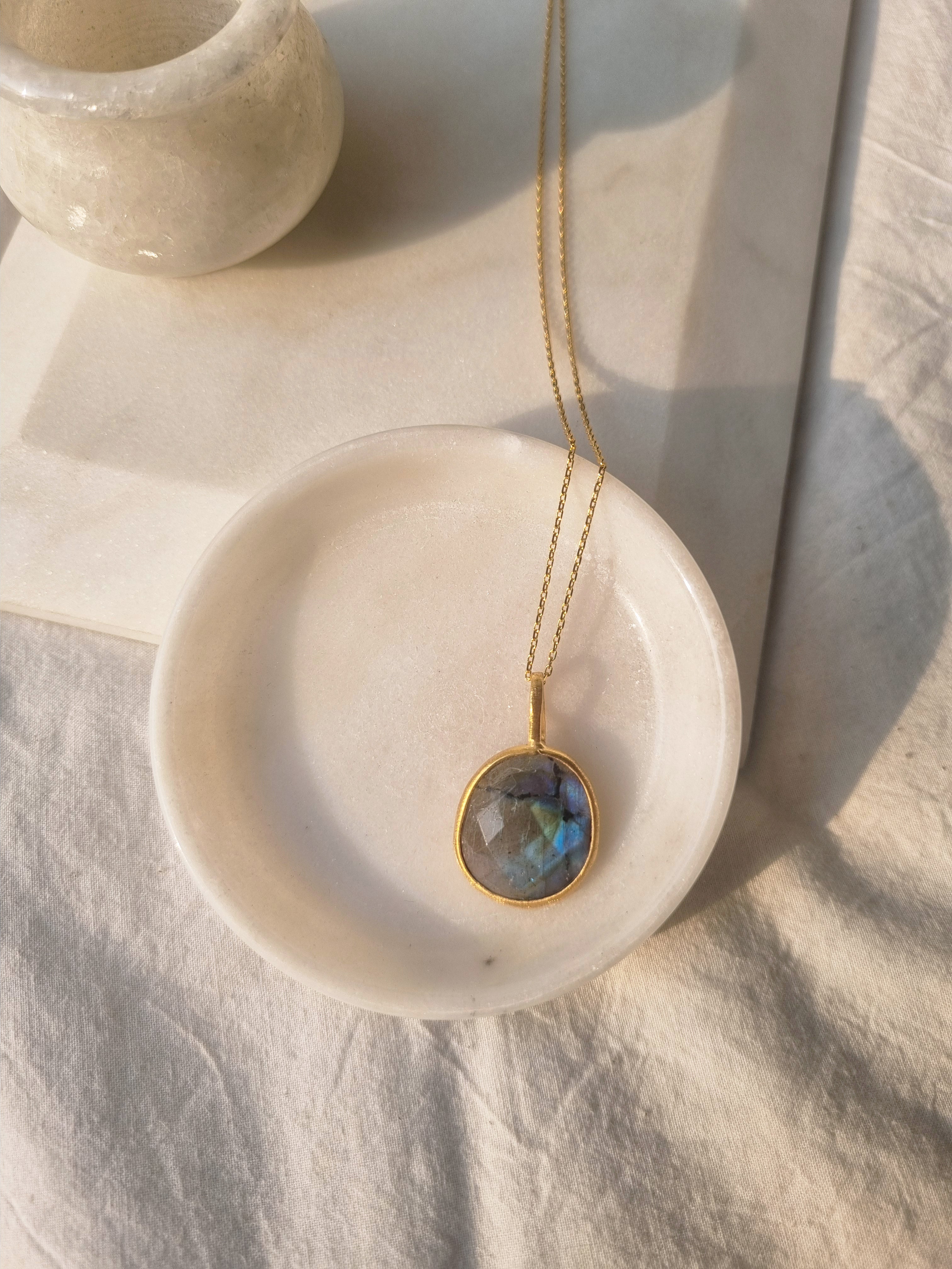 abhya - Labradorite Soul Pendant