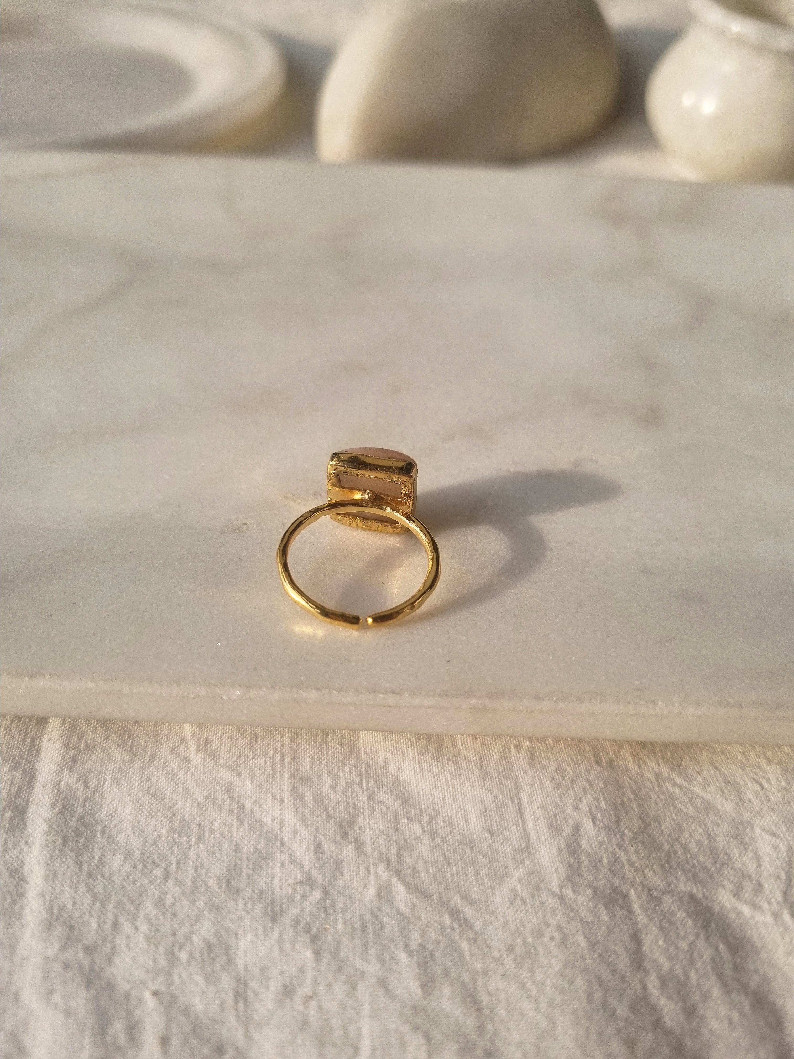 vasa- Peach Moonstone Helix Ring