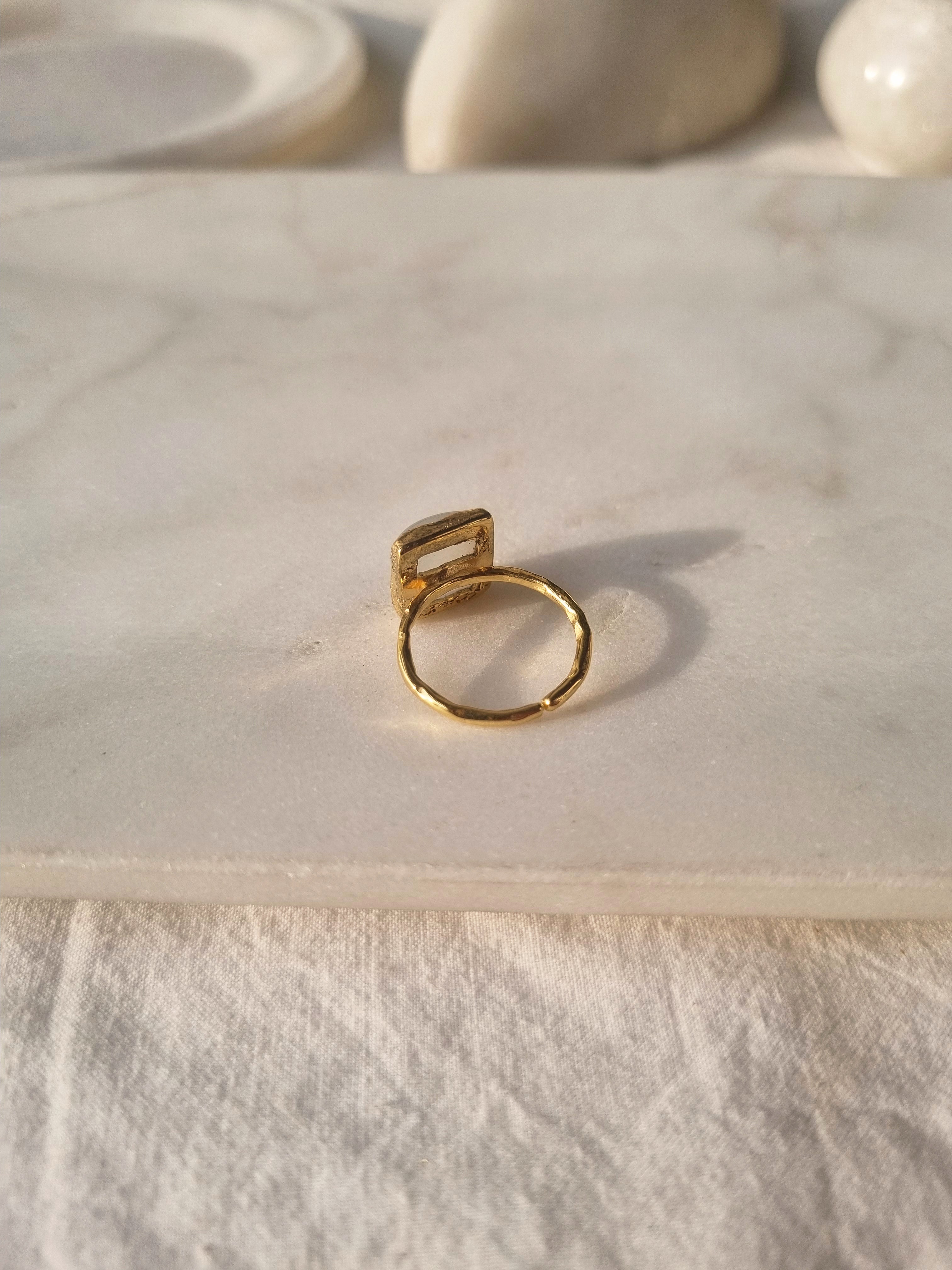 vasa- White Moonstone Helix Ring