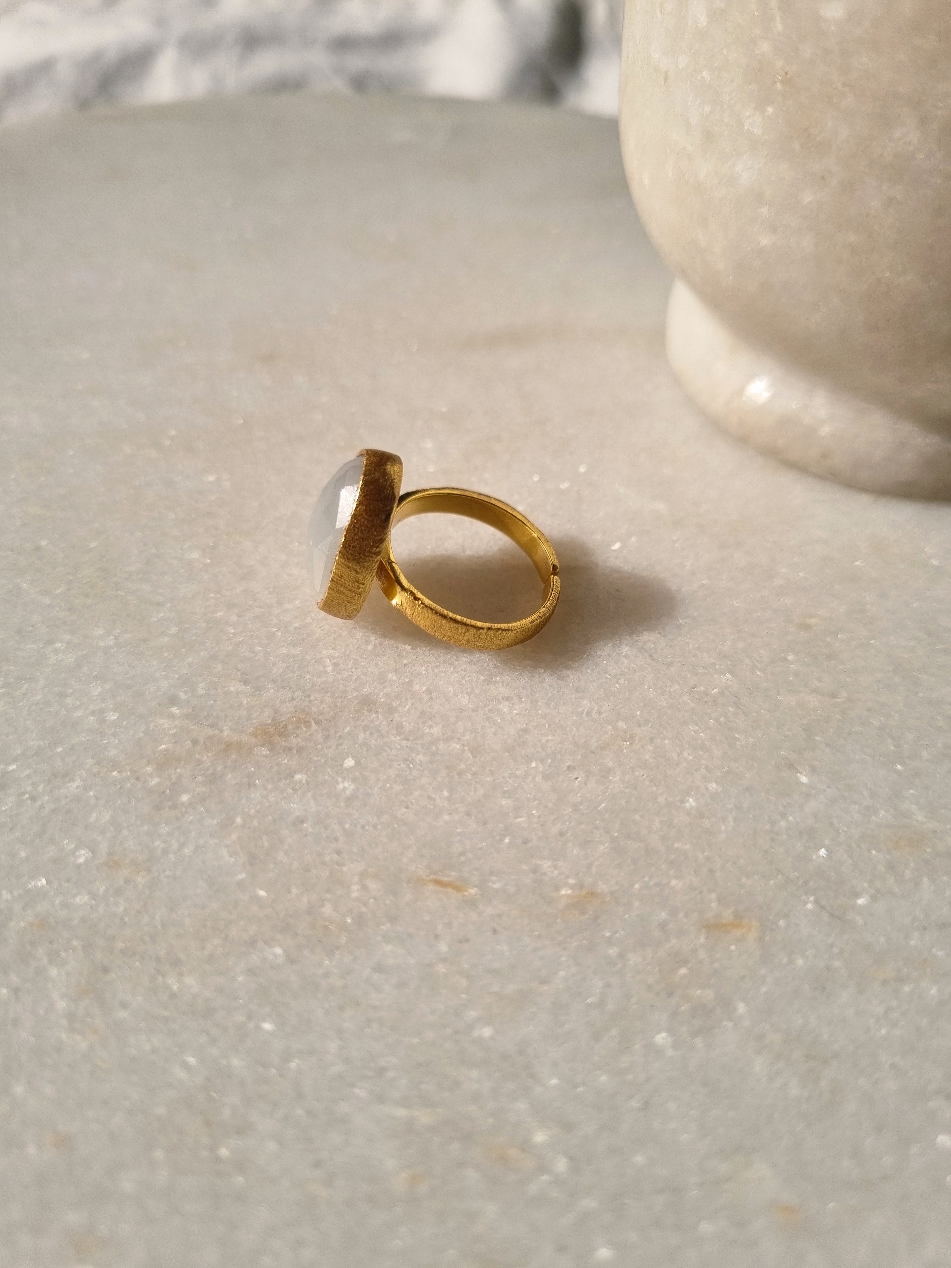 soul - White Moonstone Ring