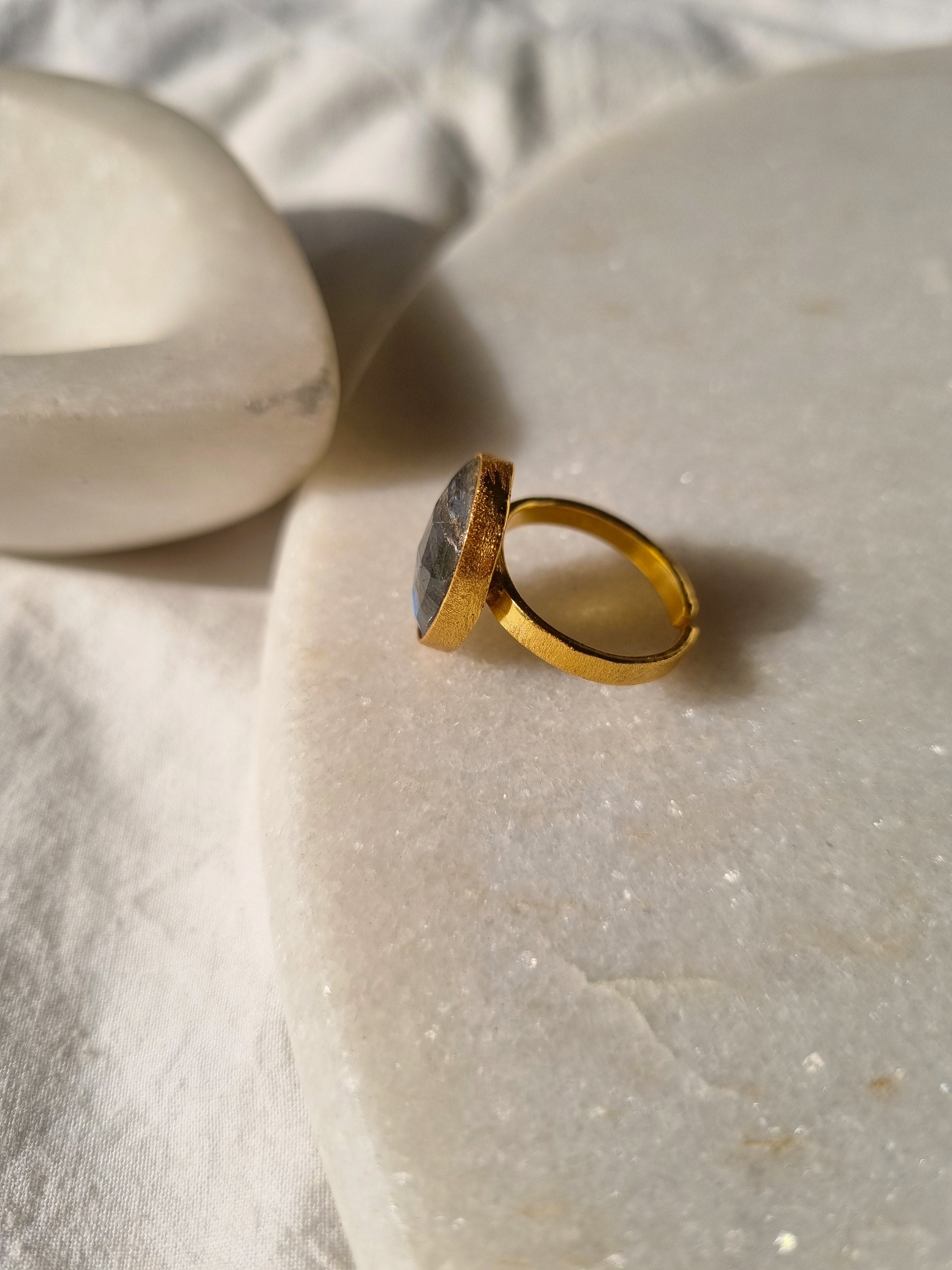soul - Labradorite Ring