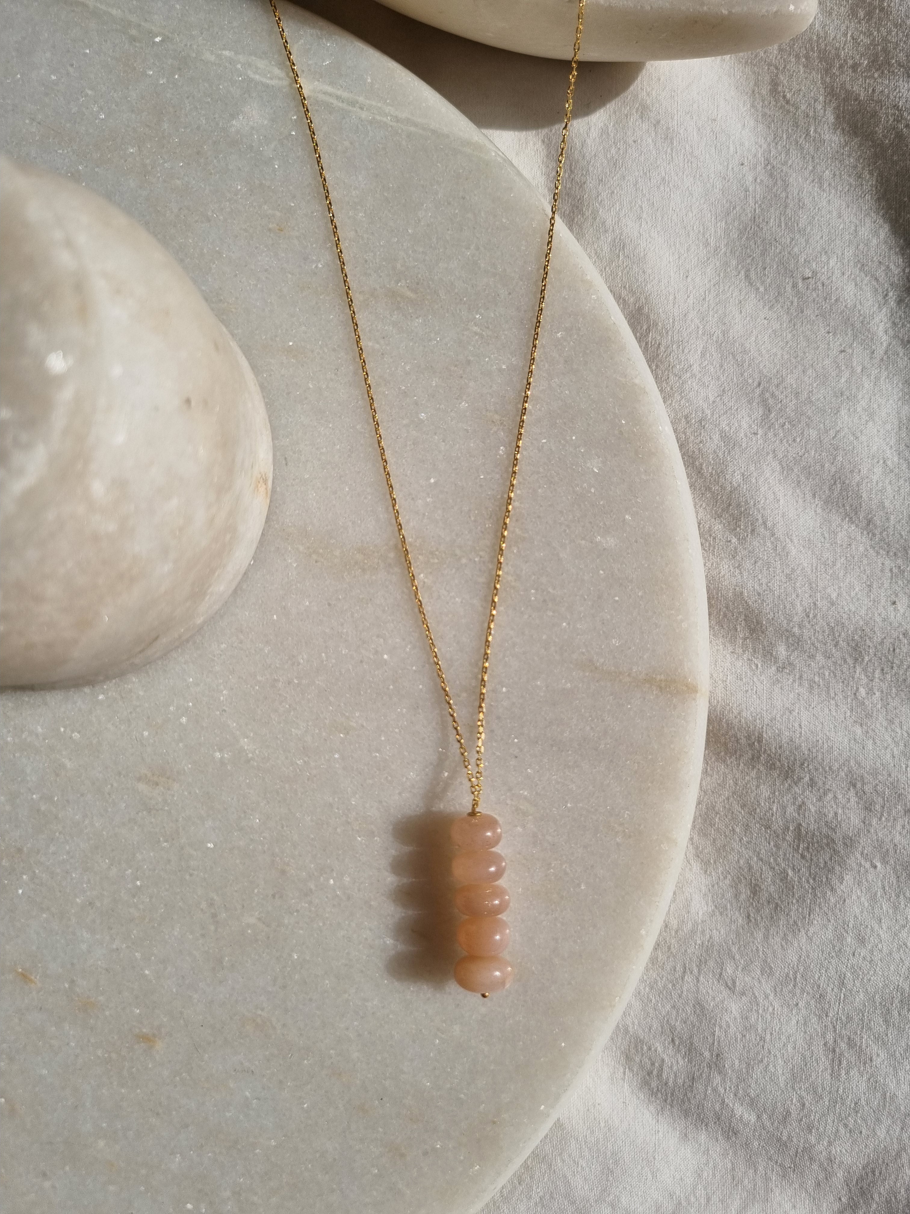 lasso - Peach Moonstone Baati Pendant
