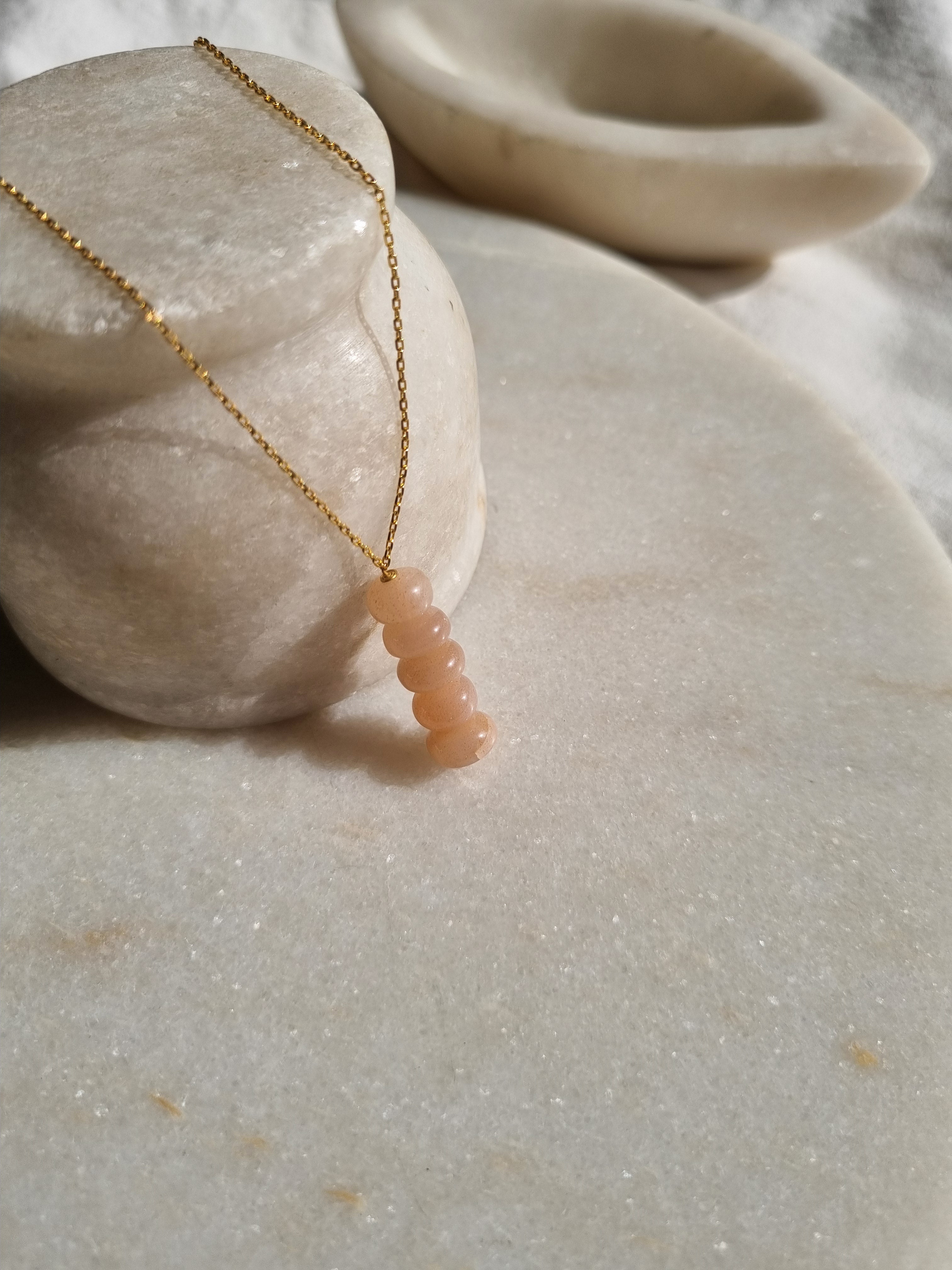 lasso - Peach Moonstone Baati Pendant