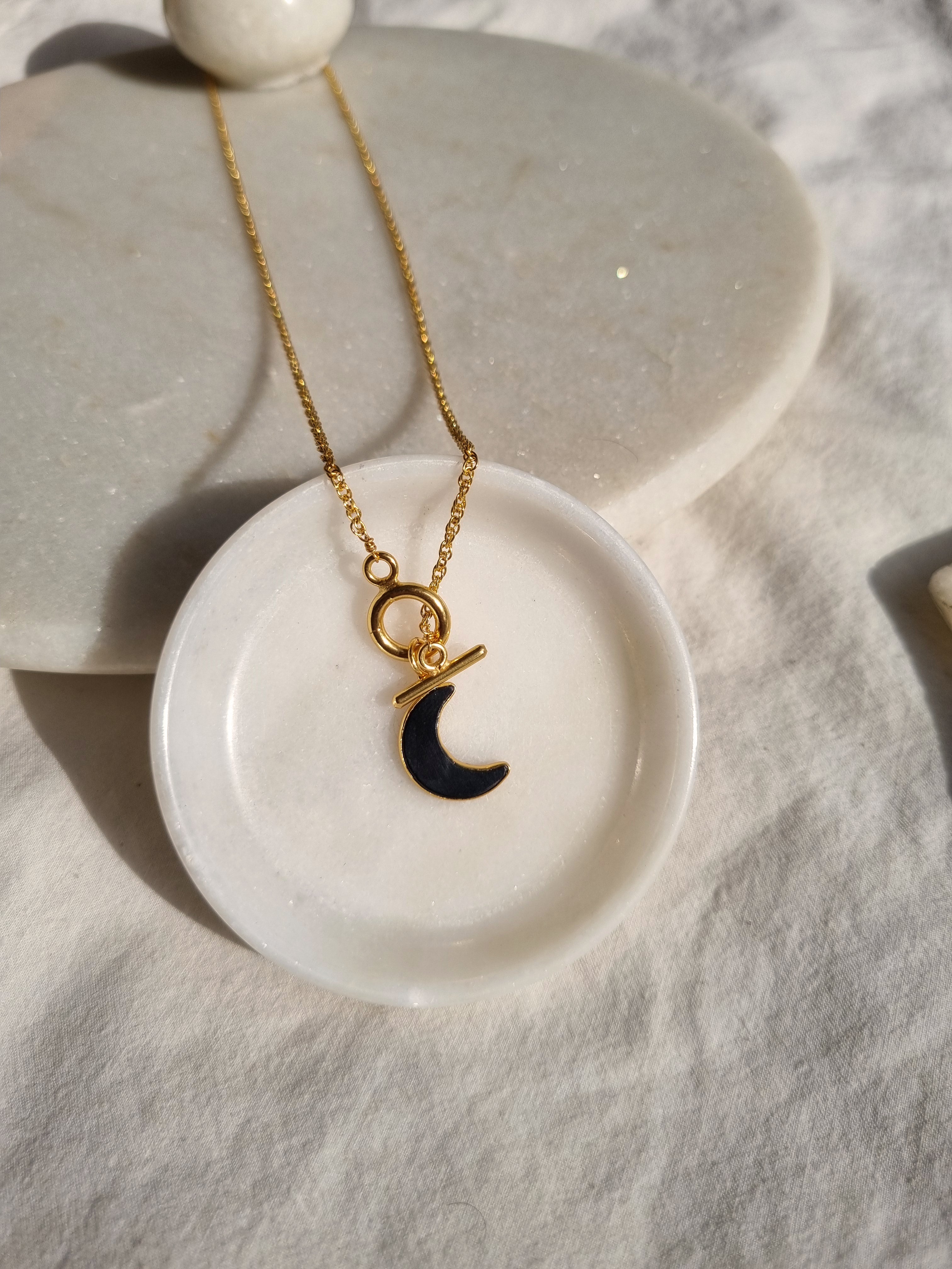 vara - Black Onyx Toggle Pendant