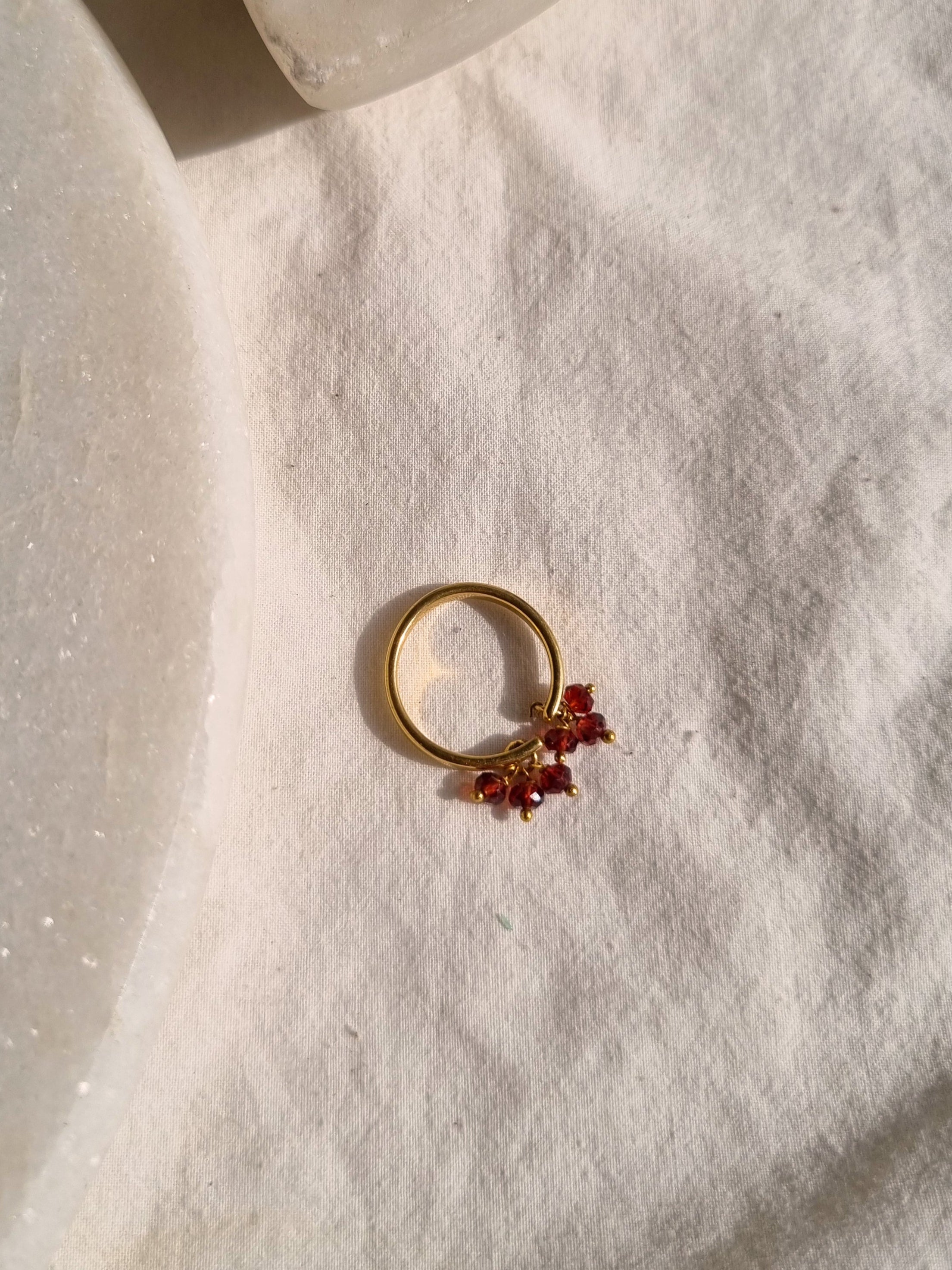 yama ring - Garnet