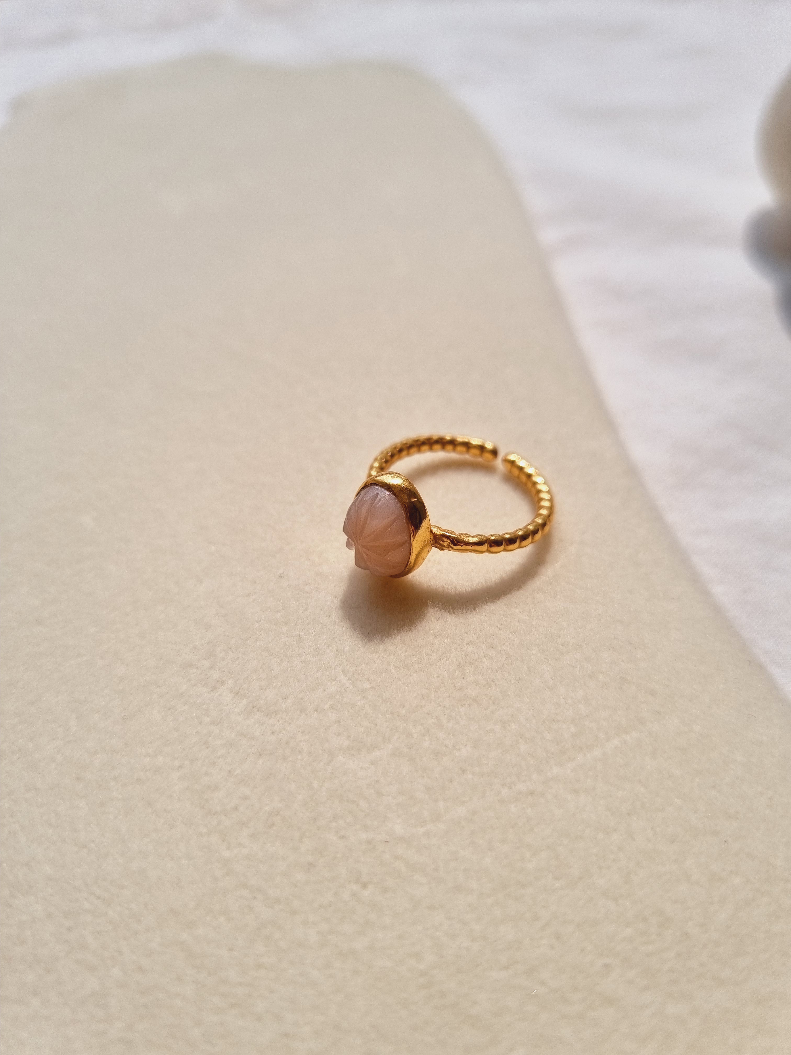 agam- Peach Moonstone Oval Melon Ring