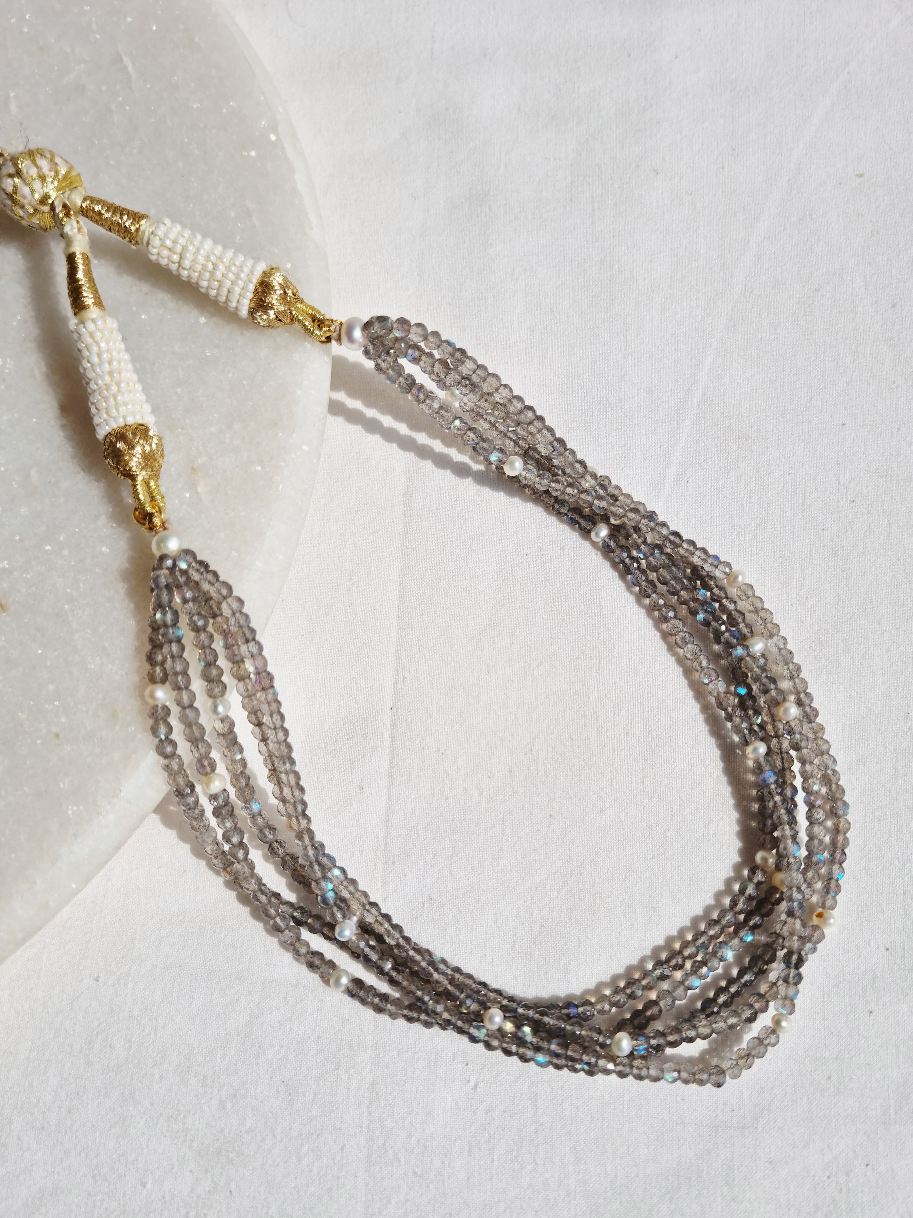aveti - Labradorite Pearl Panchmala Choker