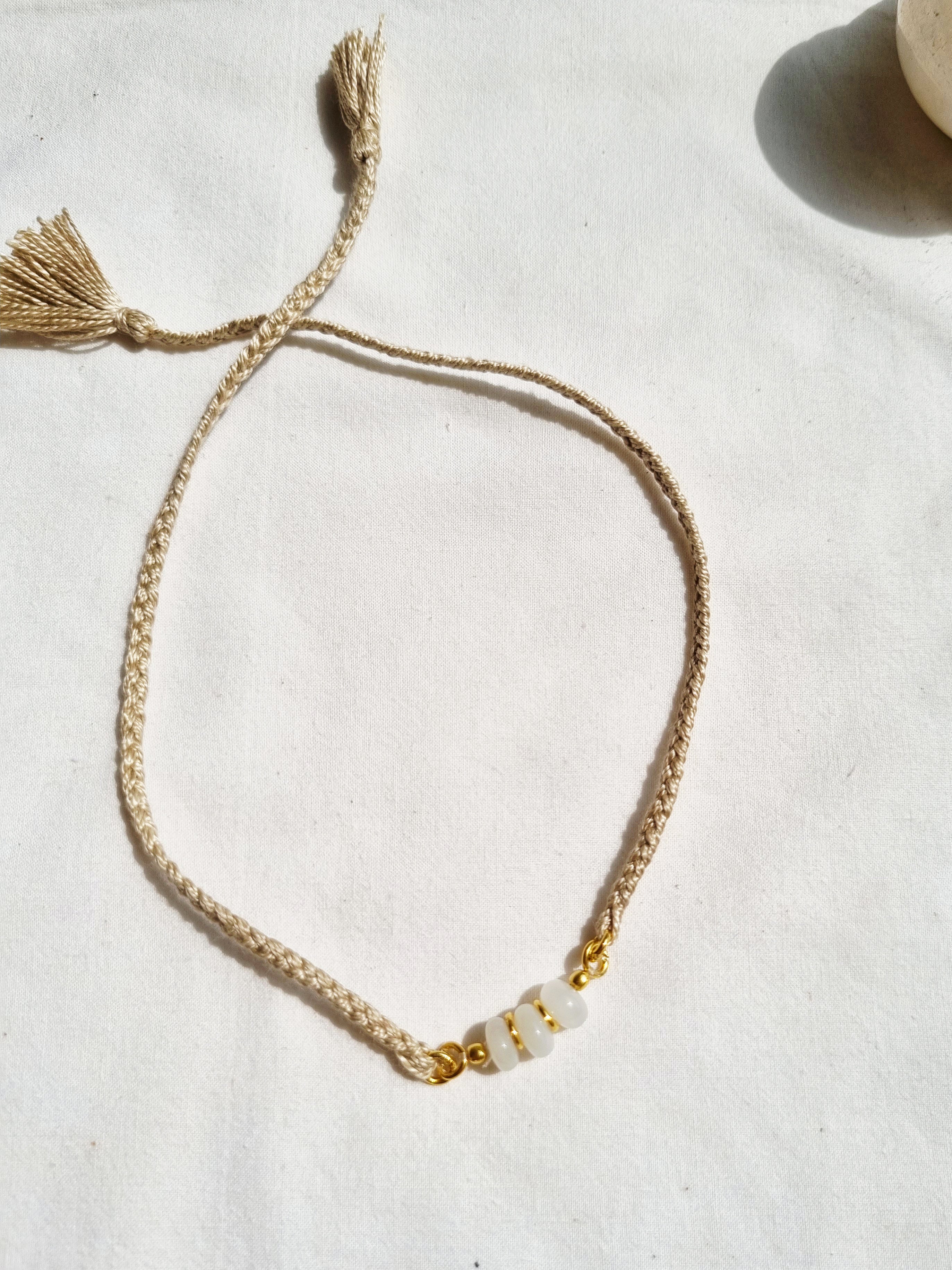 lasso - White Moonstone Baati Rakhi