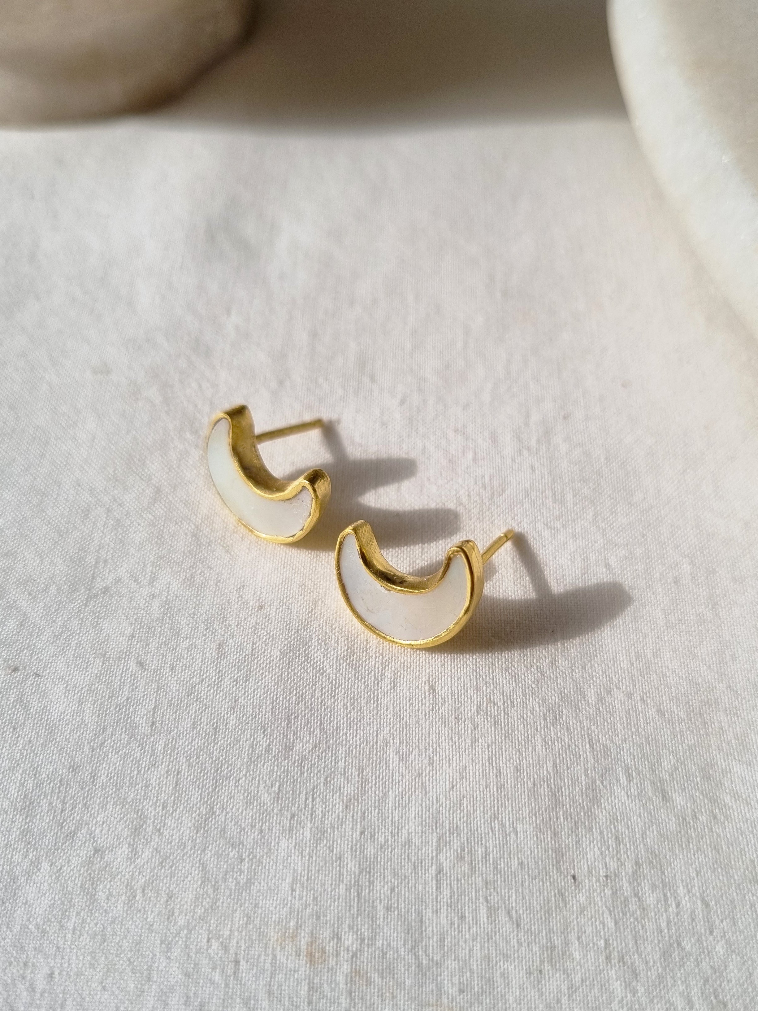 araya - Mother of Pearl Luna Studs