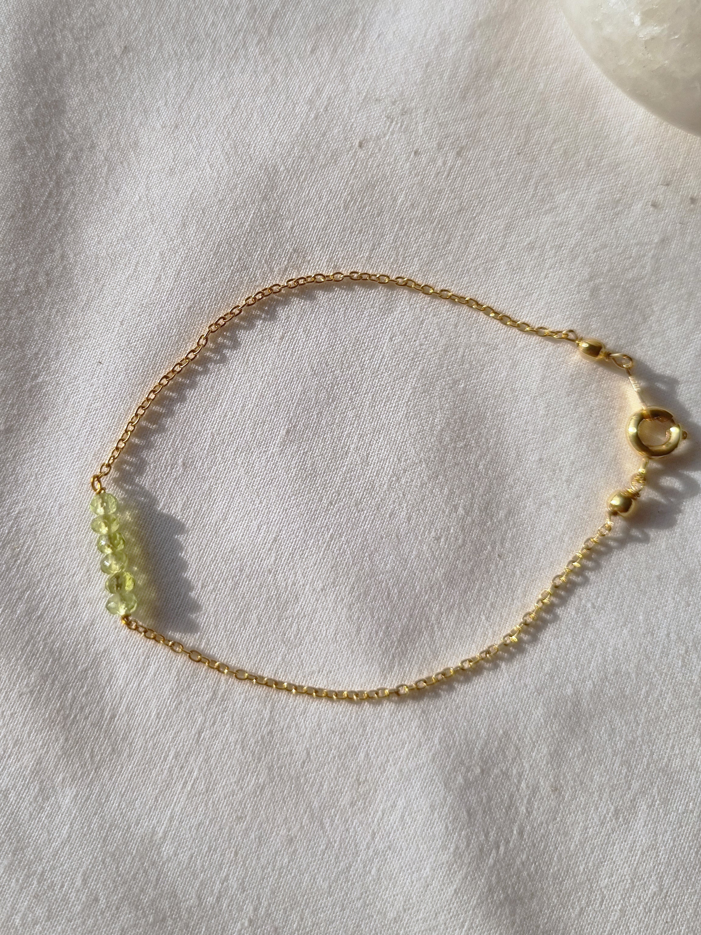 entilae - Peridot Baati Bar Bracelet