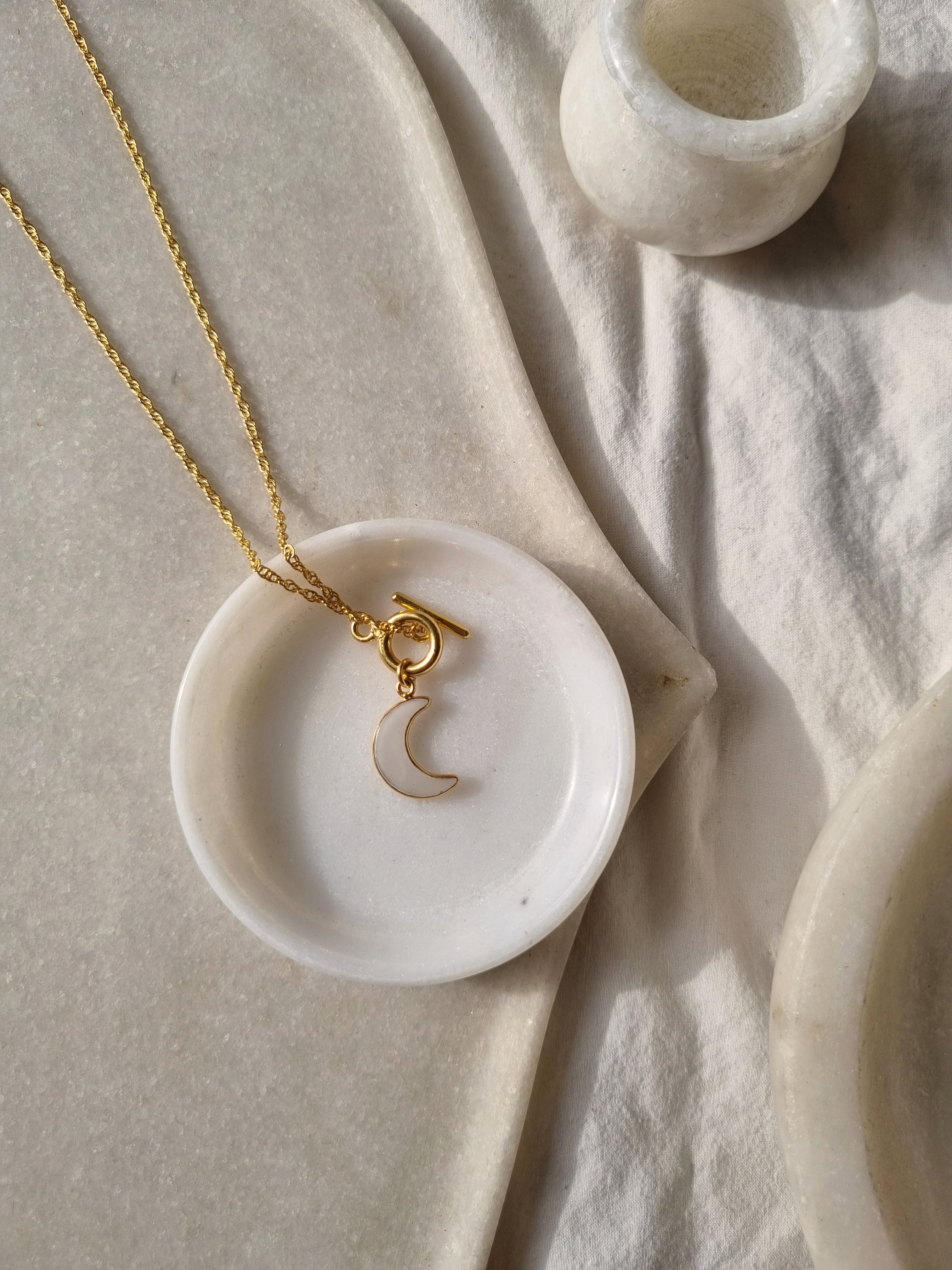 adhva - White Moonstone Luna Toggle Pendant