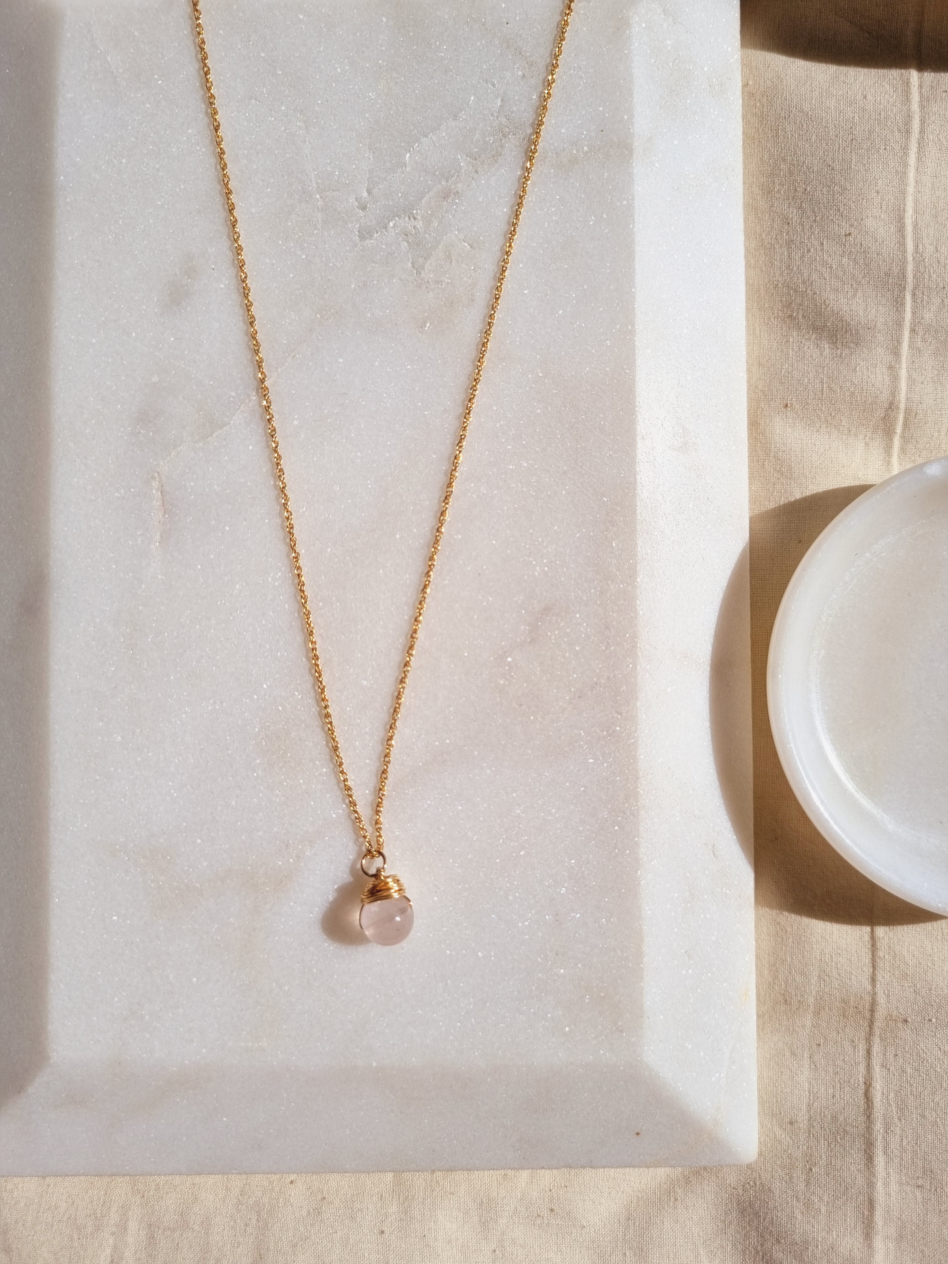 bija - Rose Quartz Round Pendant