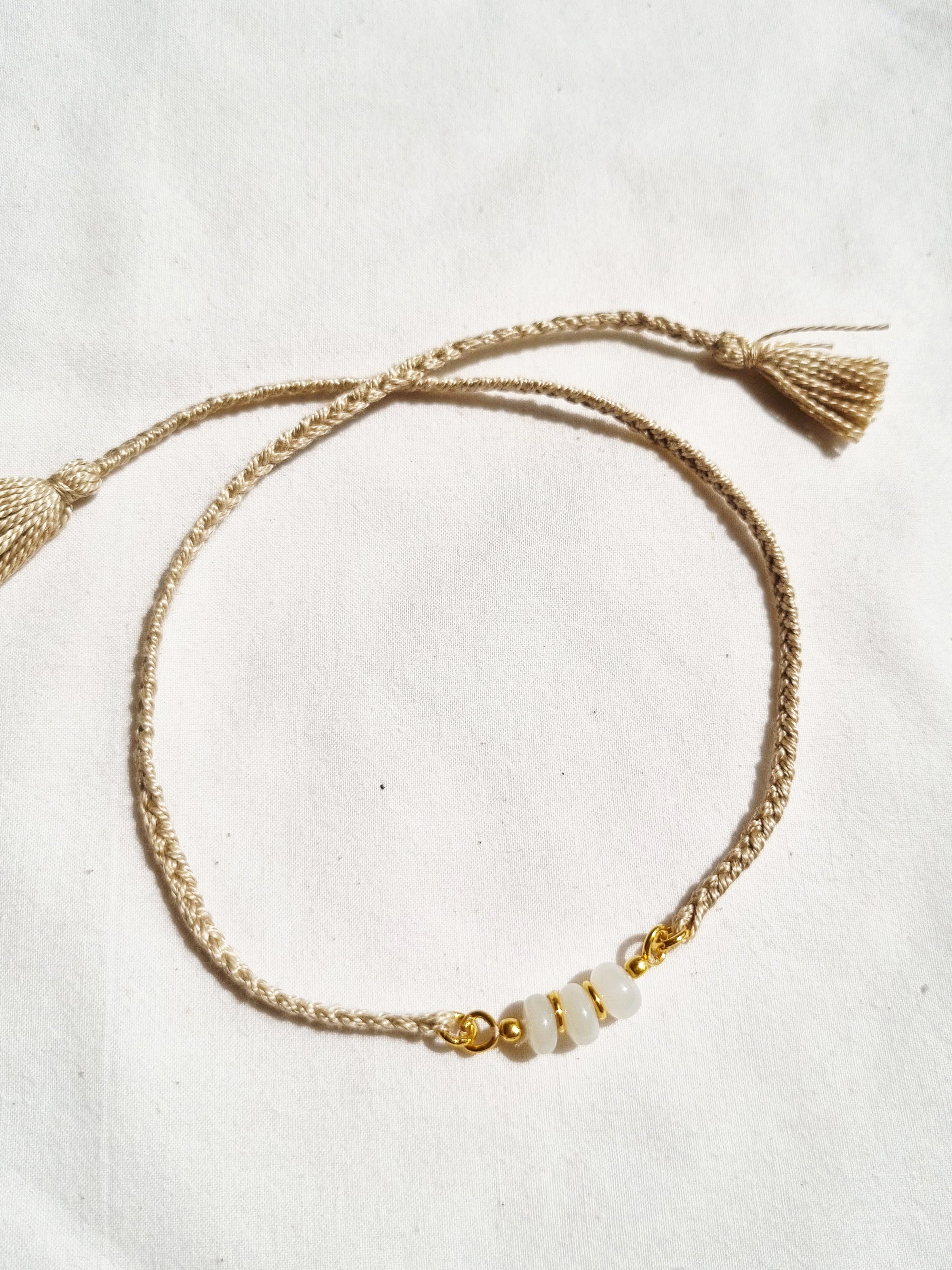 lasso - White Moonstone Baati Rakhi