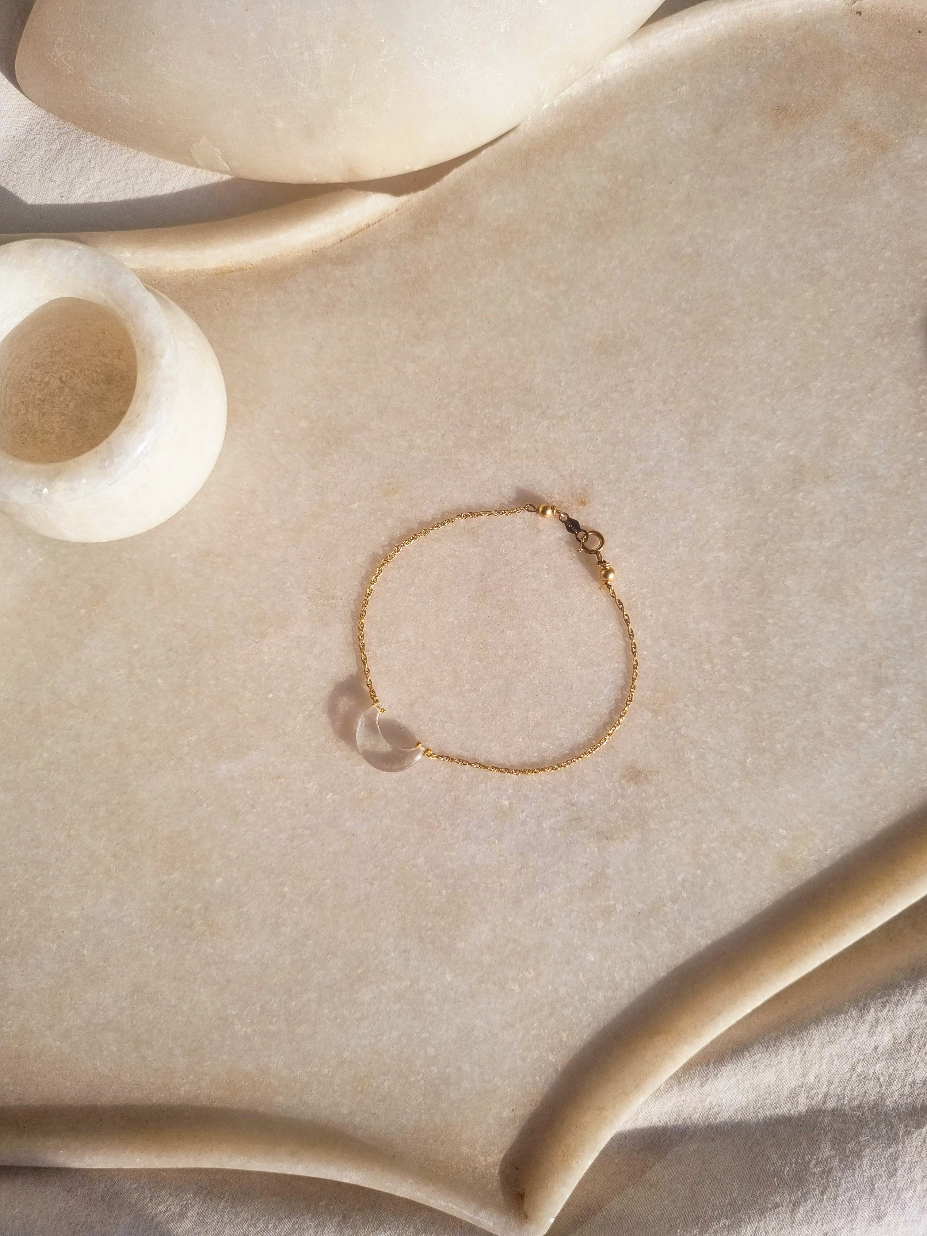 adhvaya - Clear quartz Luna Bracelet