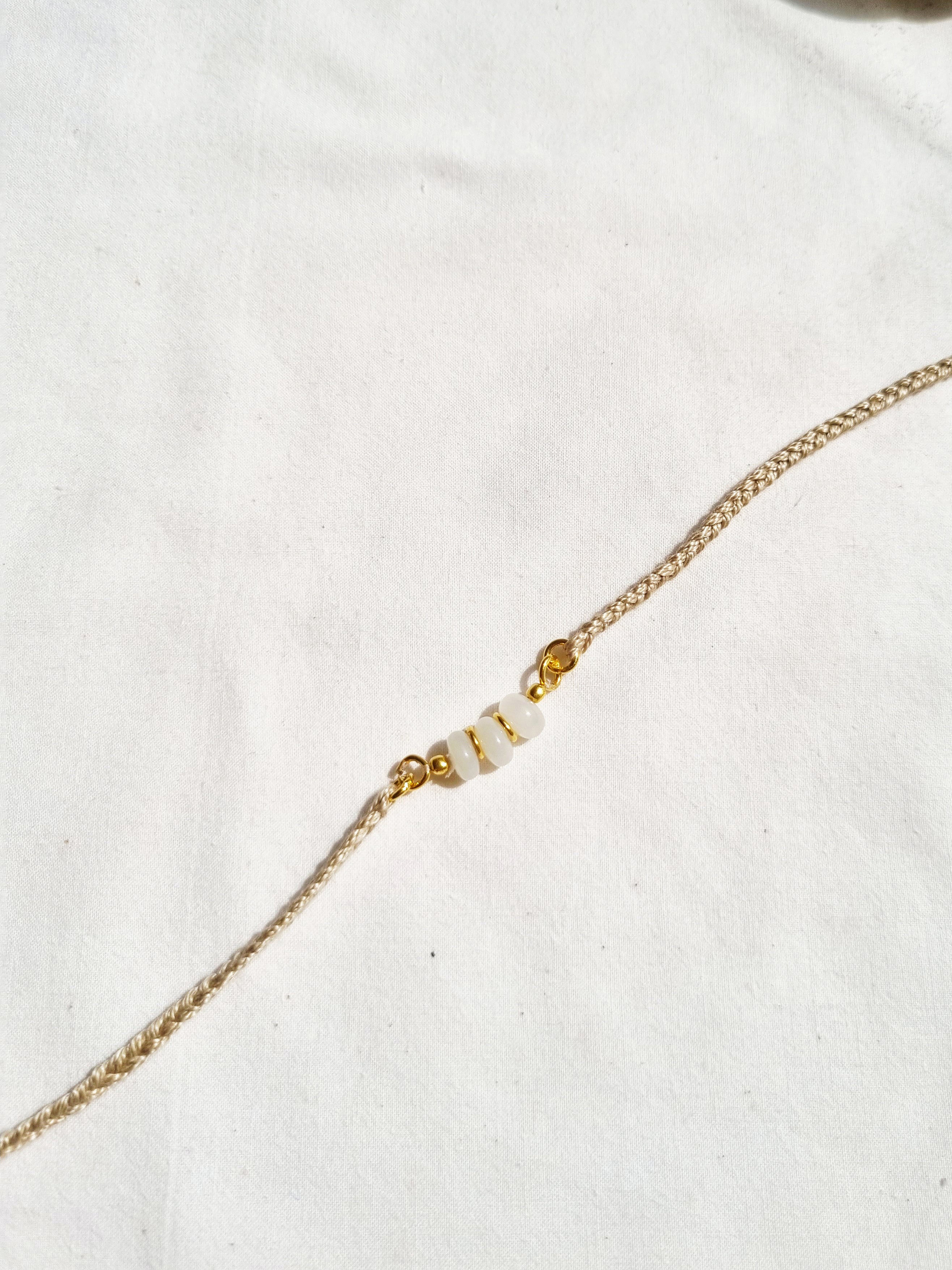lasso - White Moonstone Baati Rakhi
