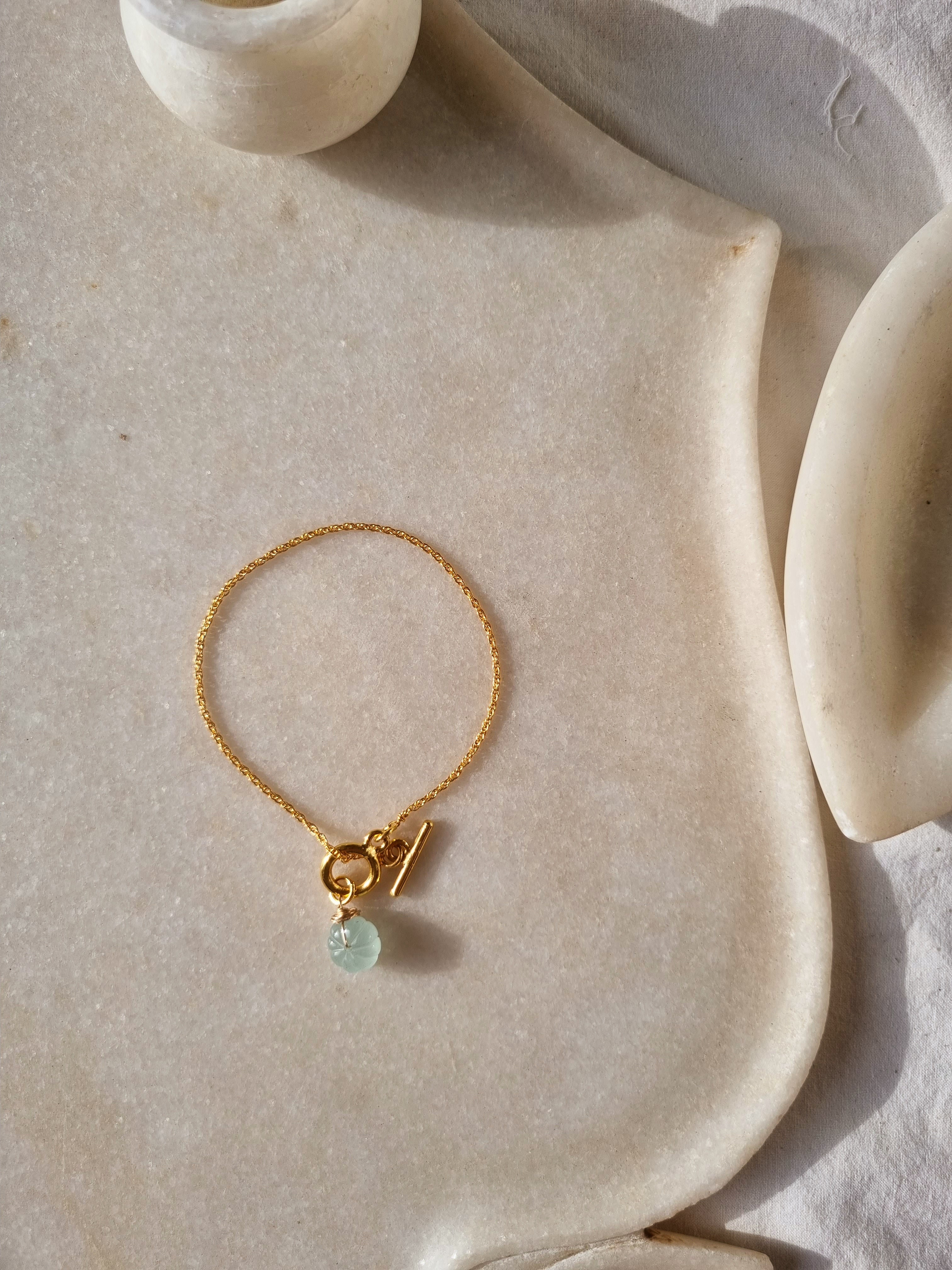 narura - Aquamarine Melon Toggle Bracelet