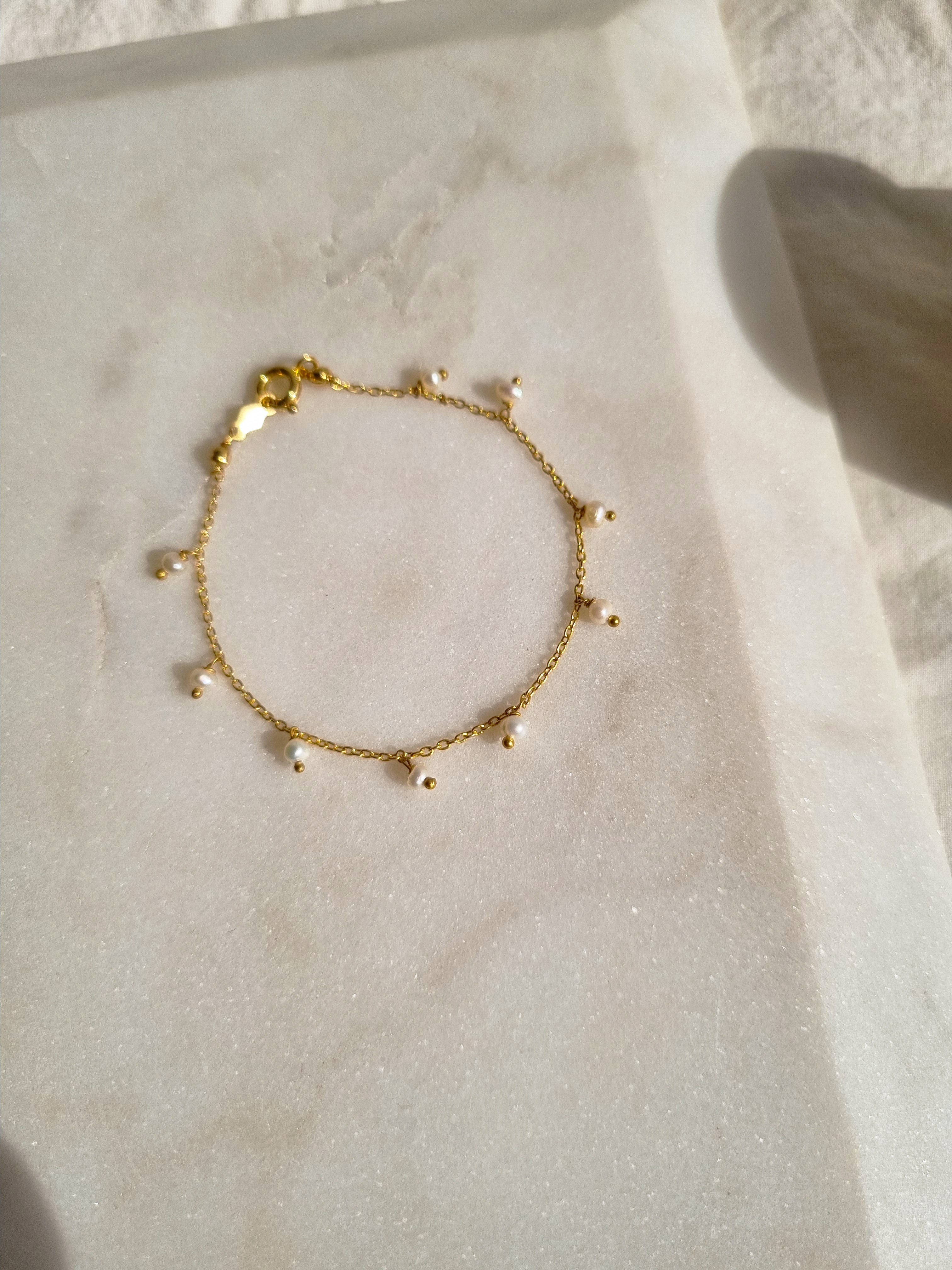 apiti- Pearl Baati Drop Bracelet
