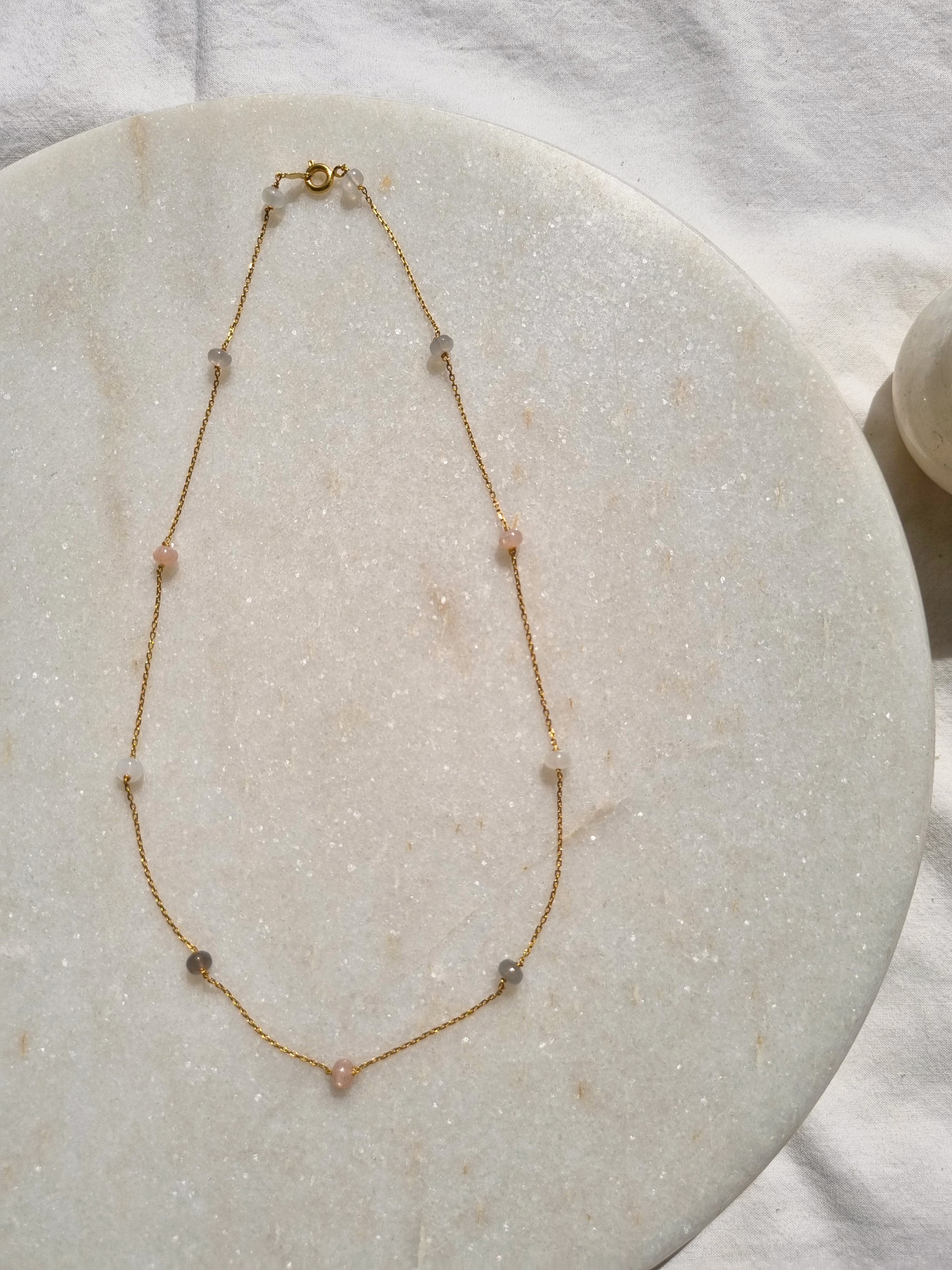 veti - Moonstone Choker