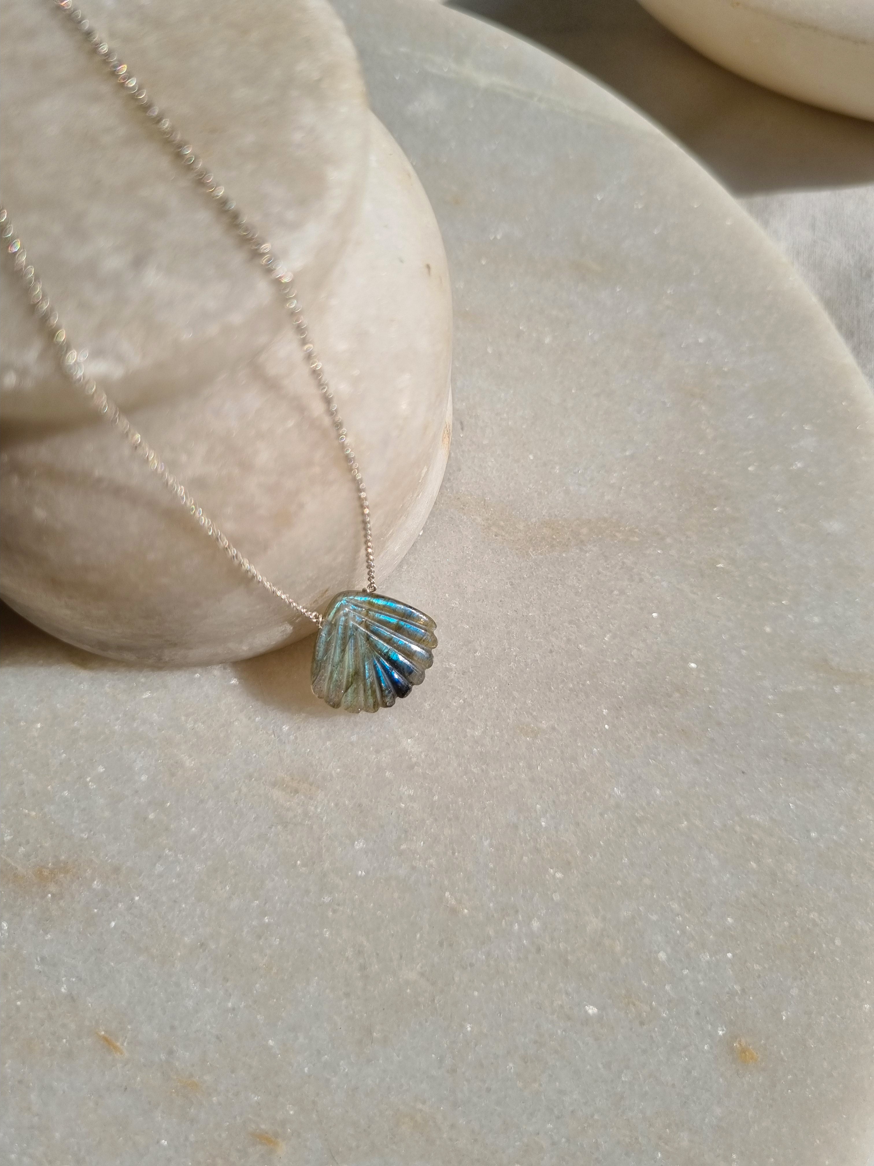 sankha - Labradorite Shell Pendant