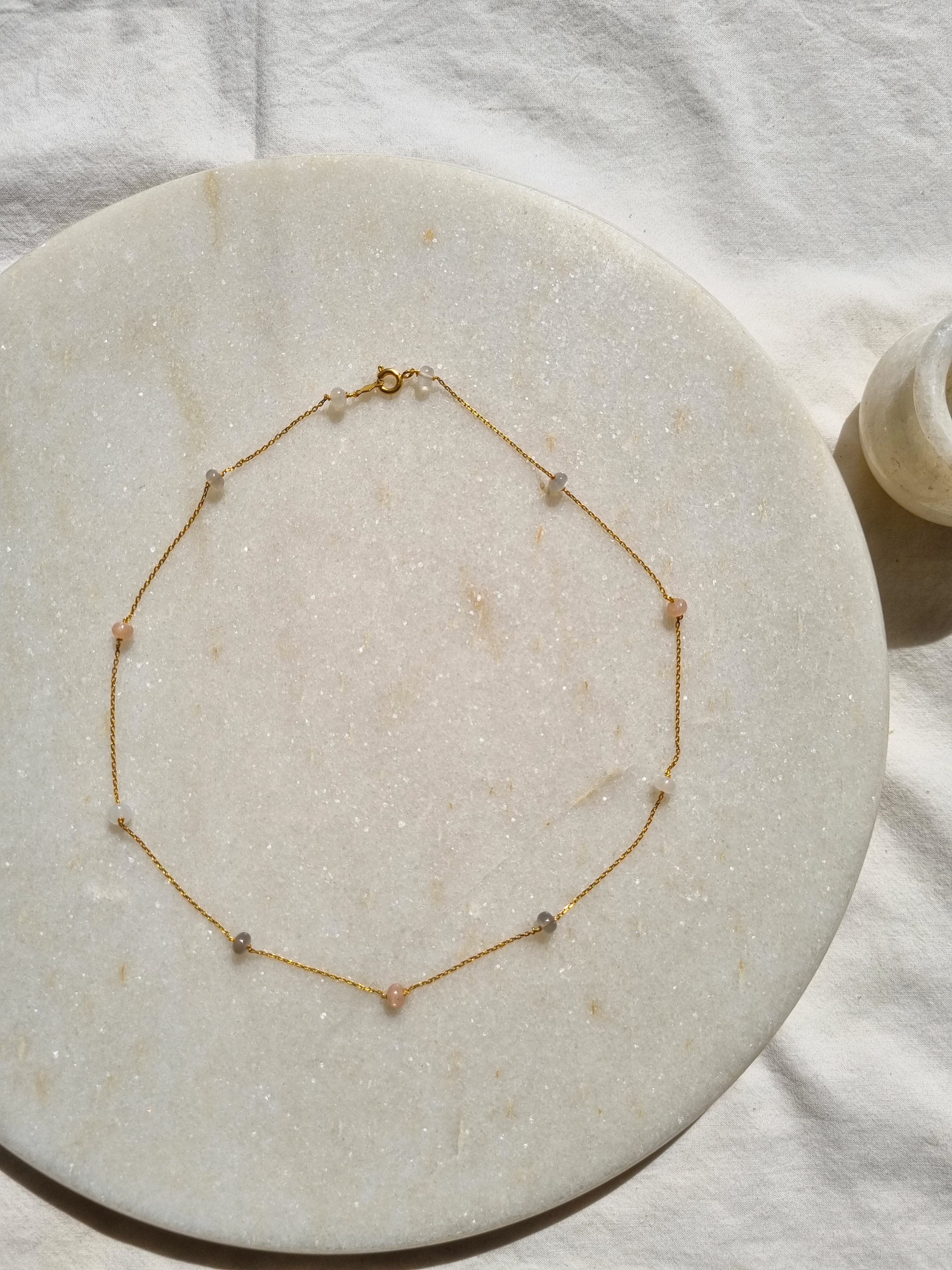veti - Moonstone Choker