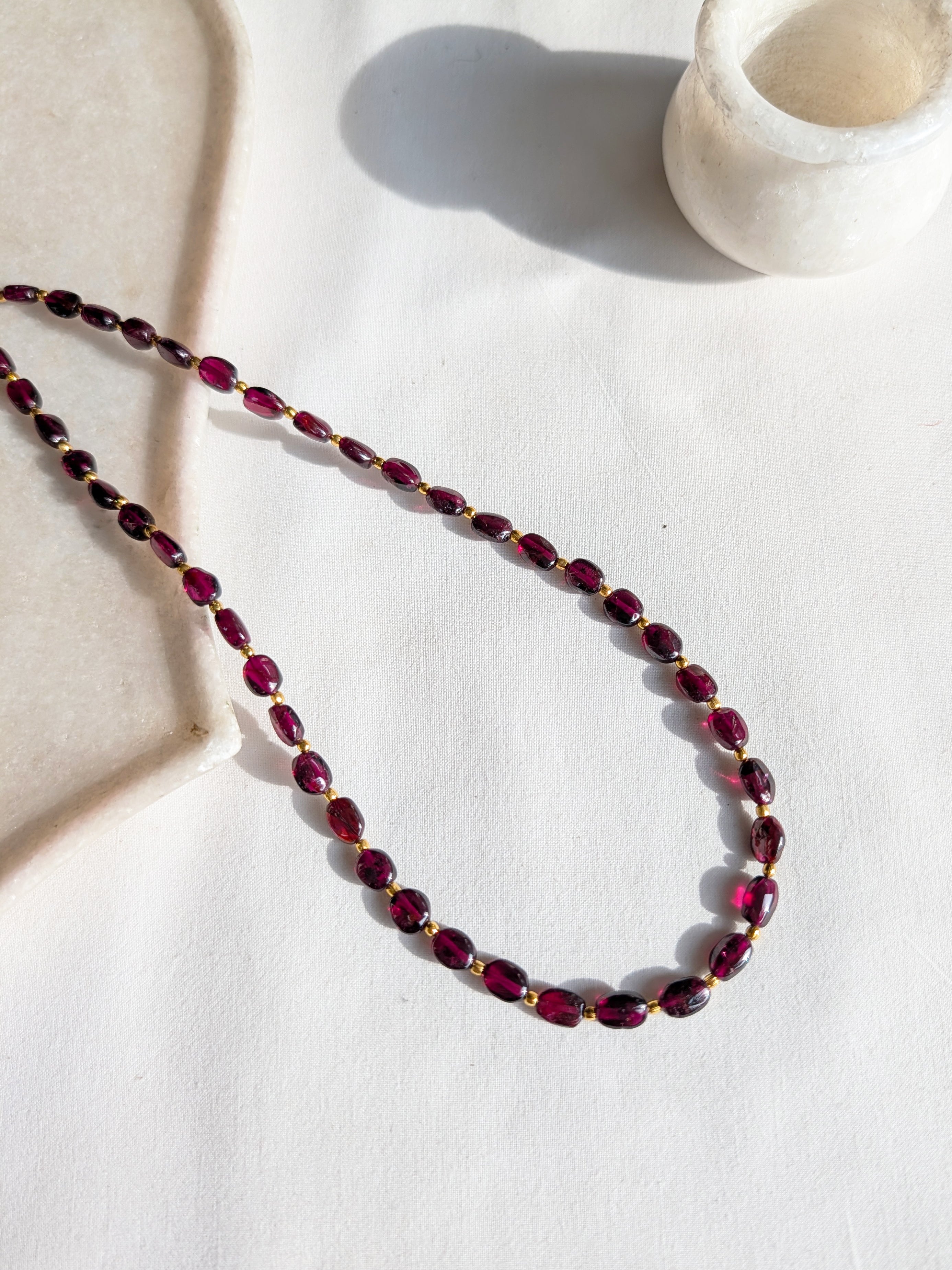 kirat - Garnet Oval Choker