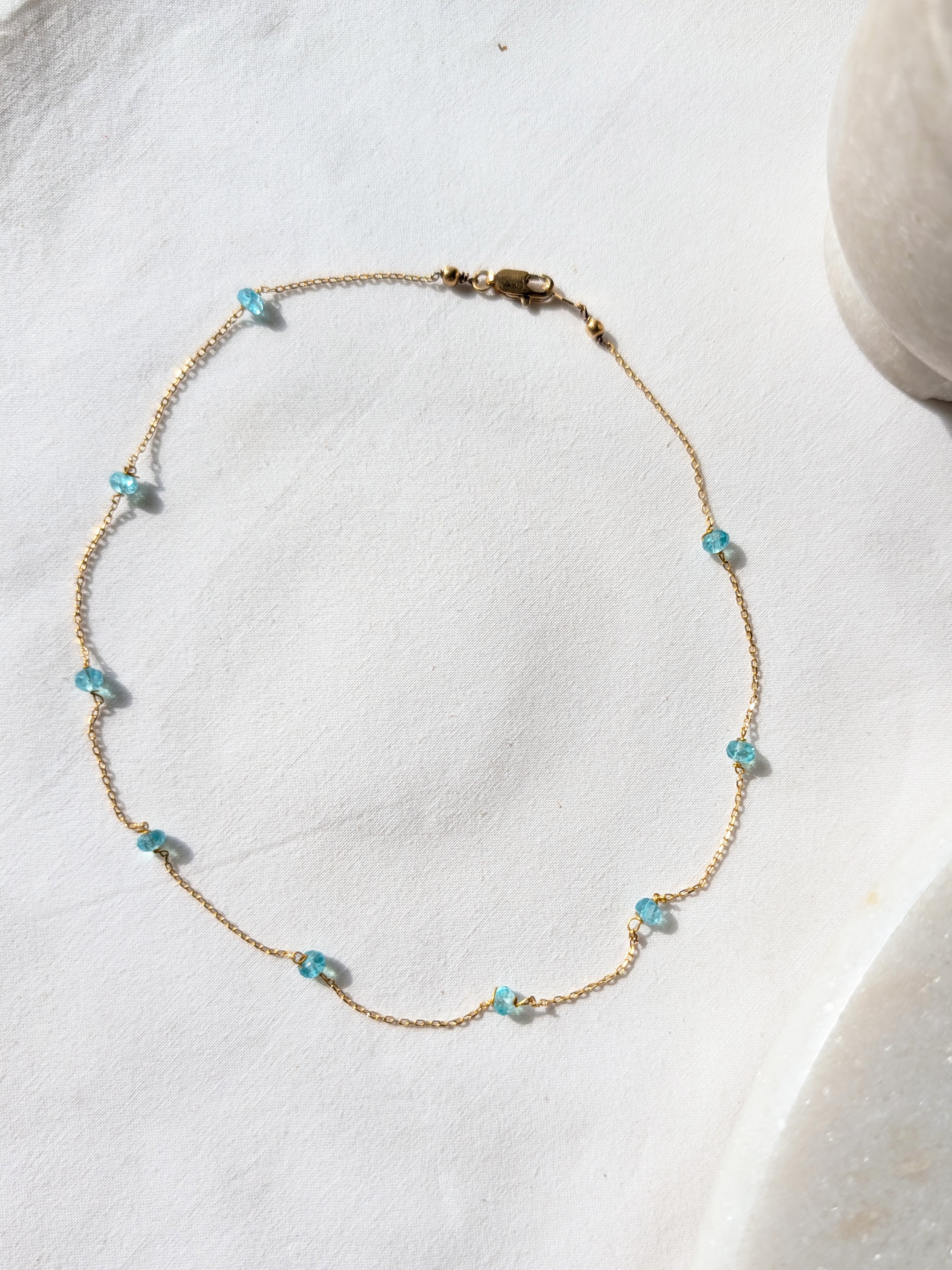 veti - Apatite Baati Choker