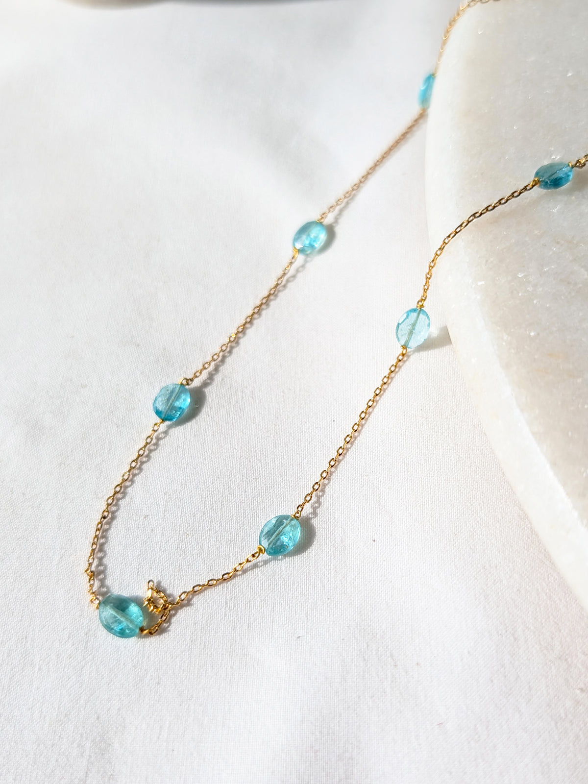 naveti - Apatite Oval Choker