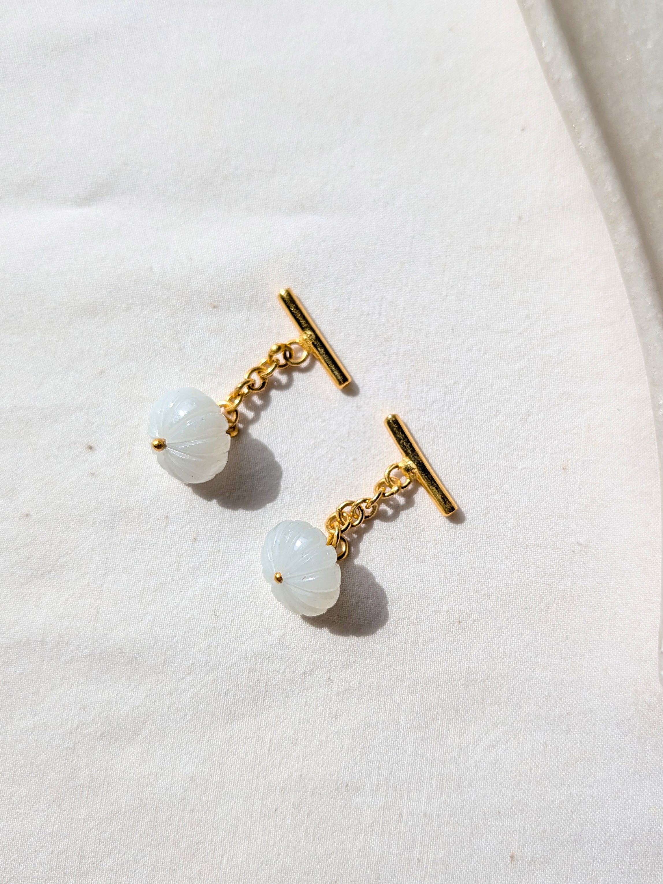 naura - White Moonstone Melon Chain Cufflinks