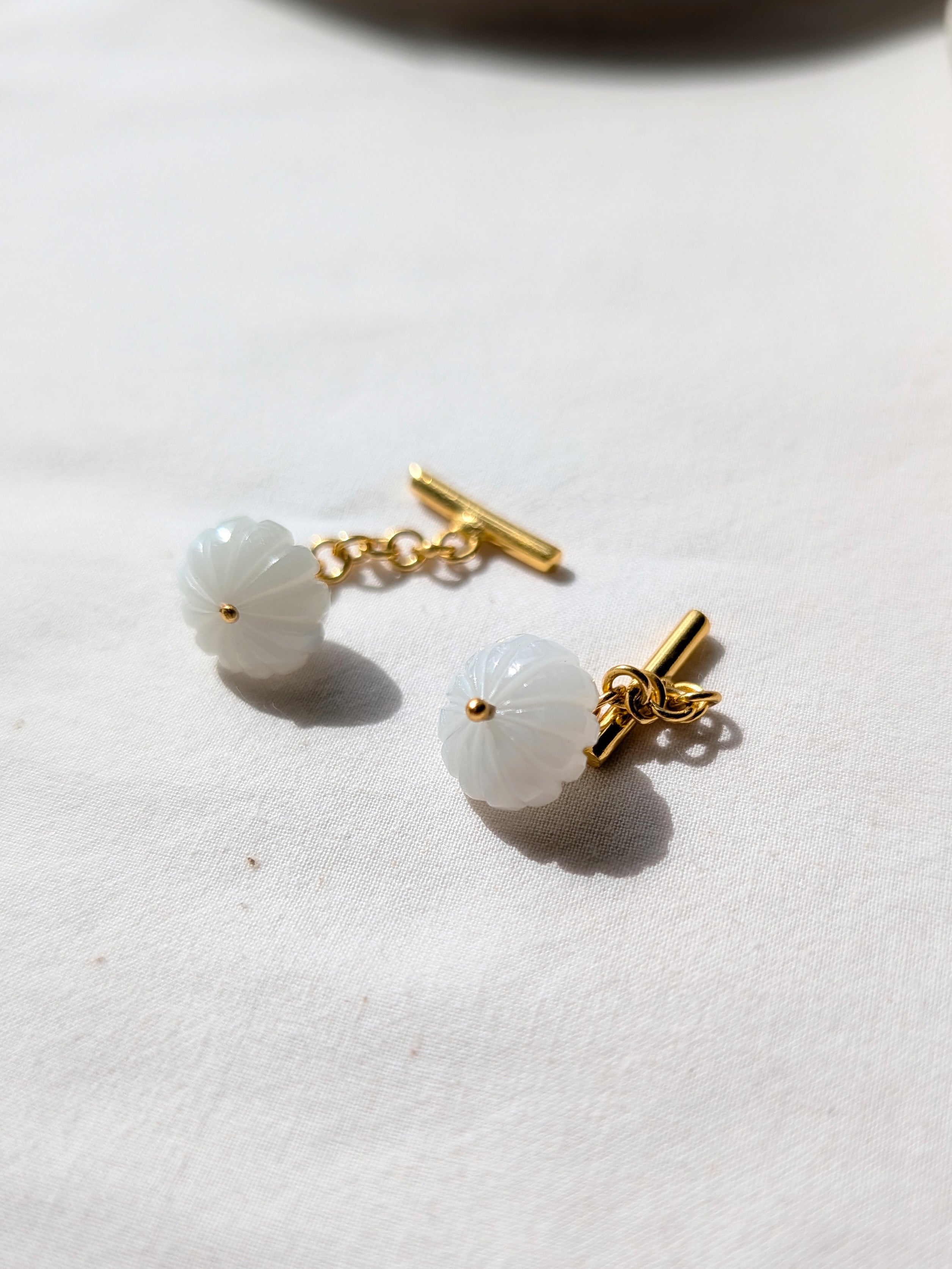 naura - White Moonstone Melon Chain Cufflinks