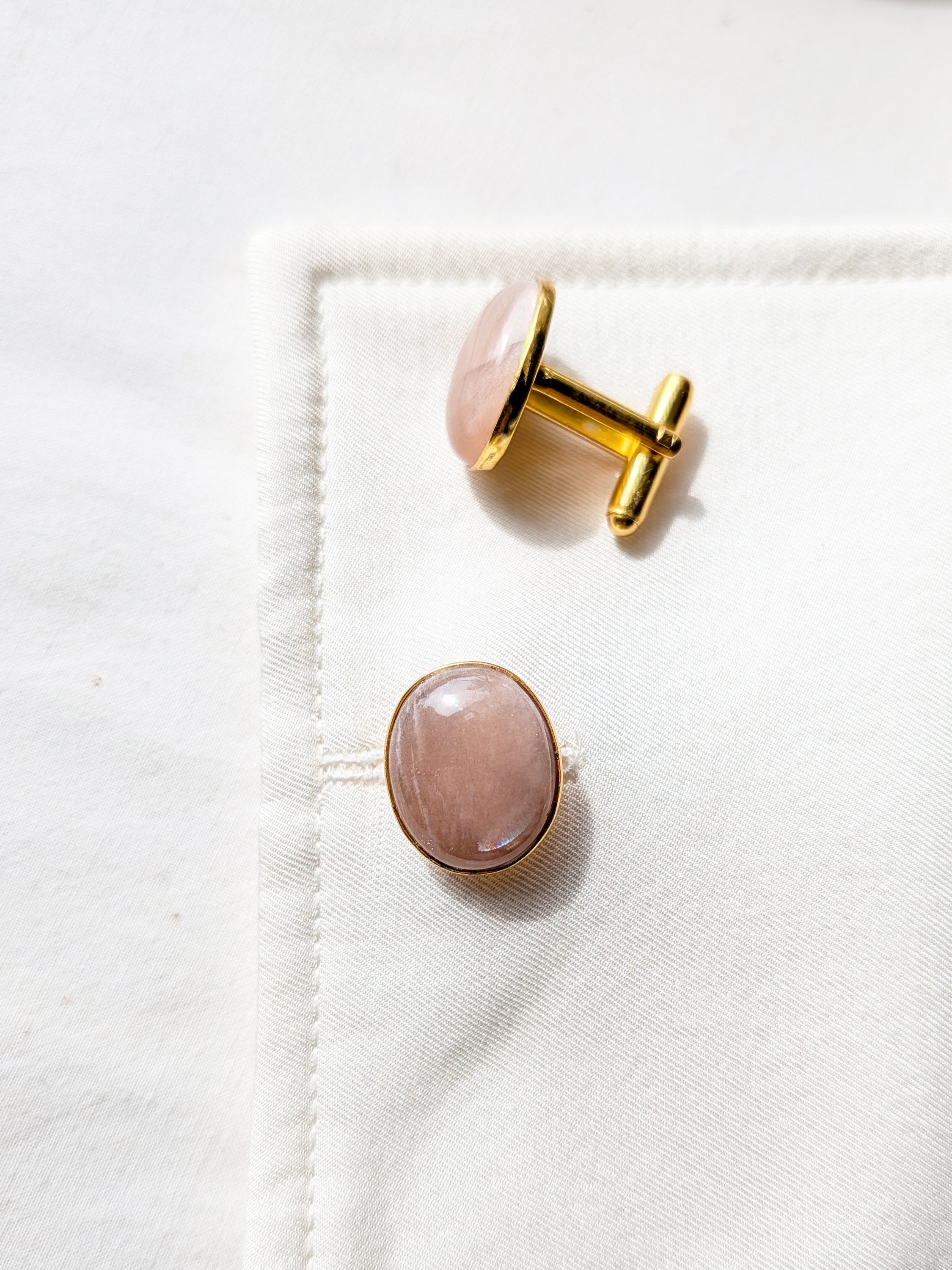 vanae - Peach Moonstone Oval Cufflinks