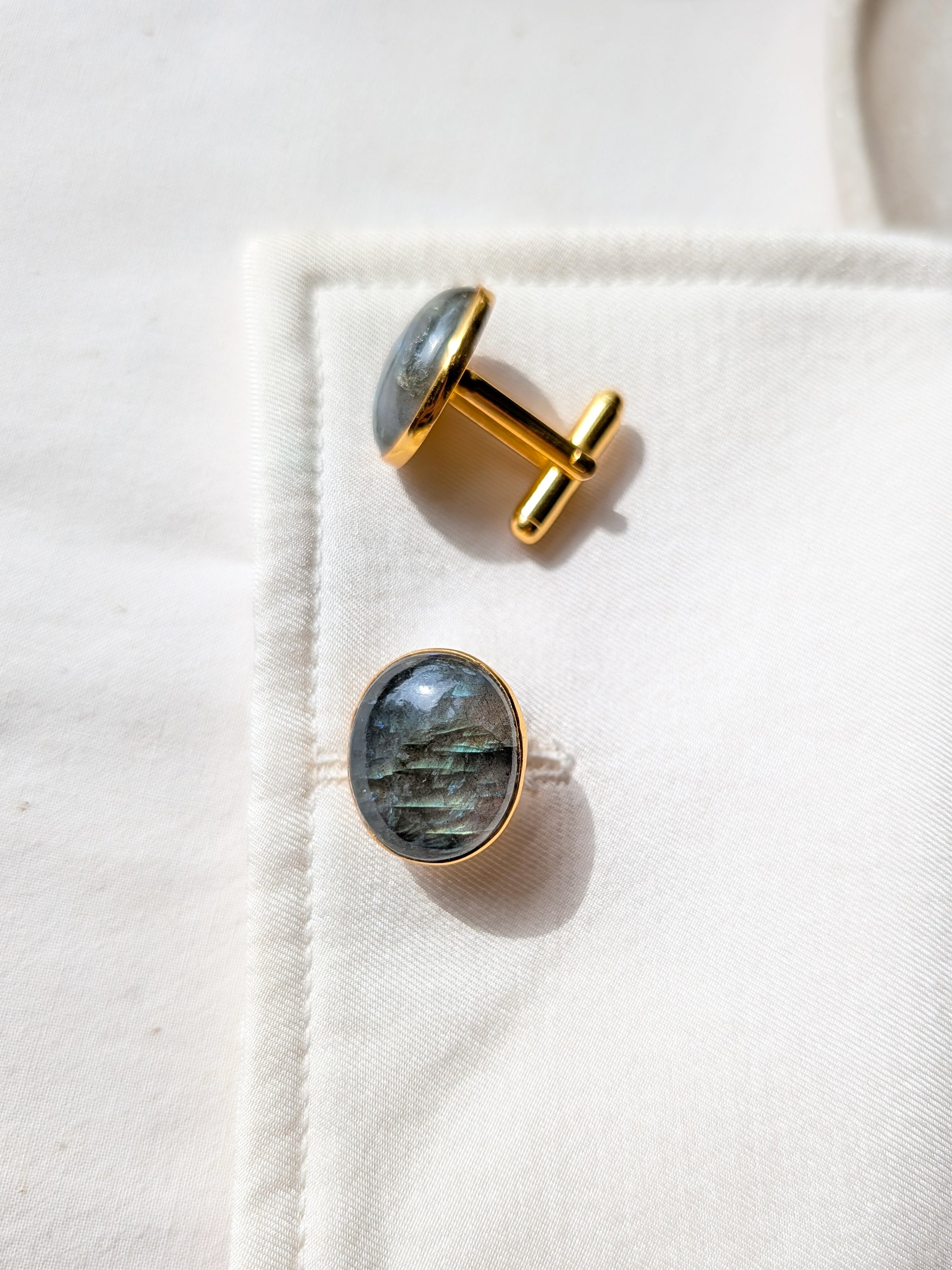 vanae - Labradorite Oval Cufflinks