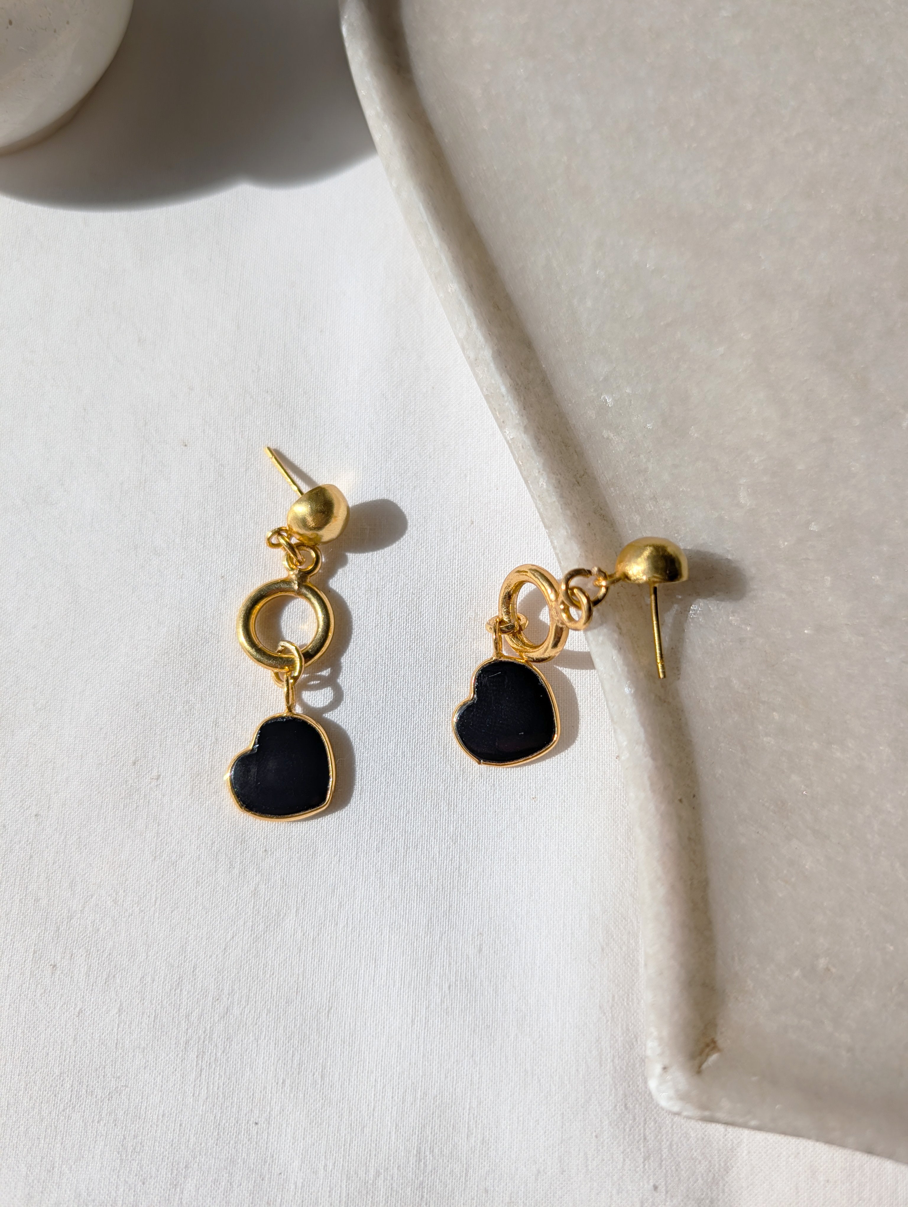 hert - Black Onyx Heart Stud Danglers