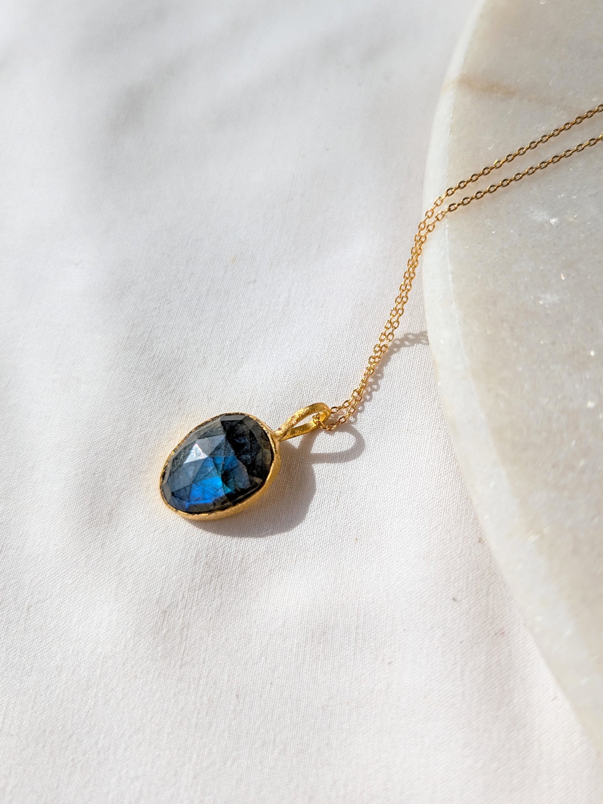 abhya - Labradorite Soul Pendant