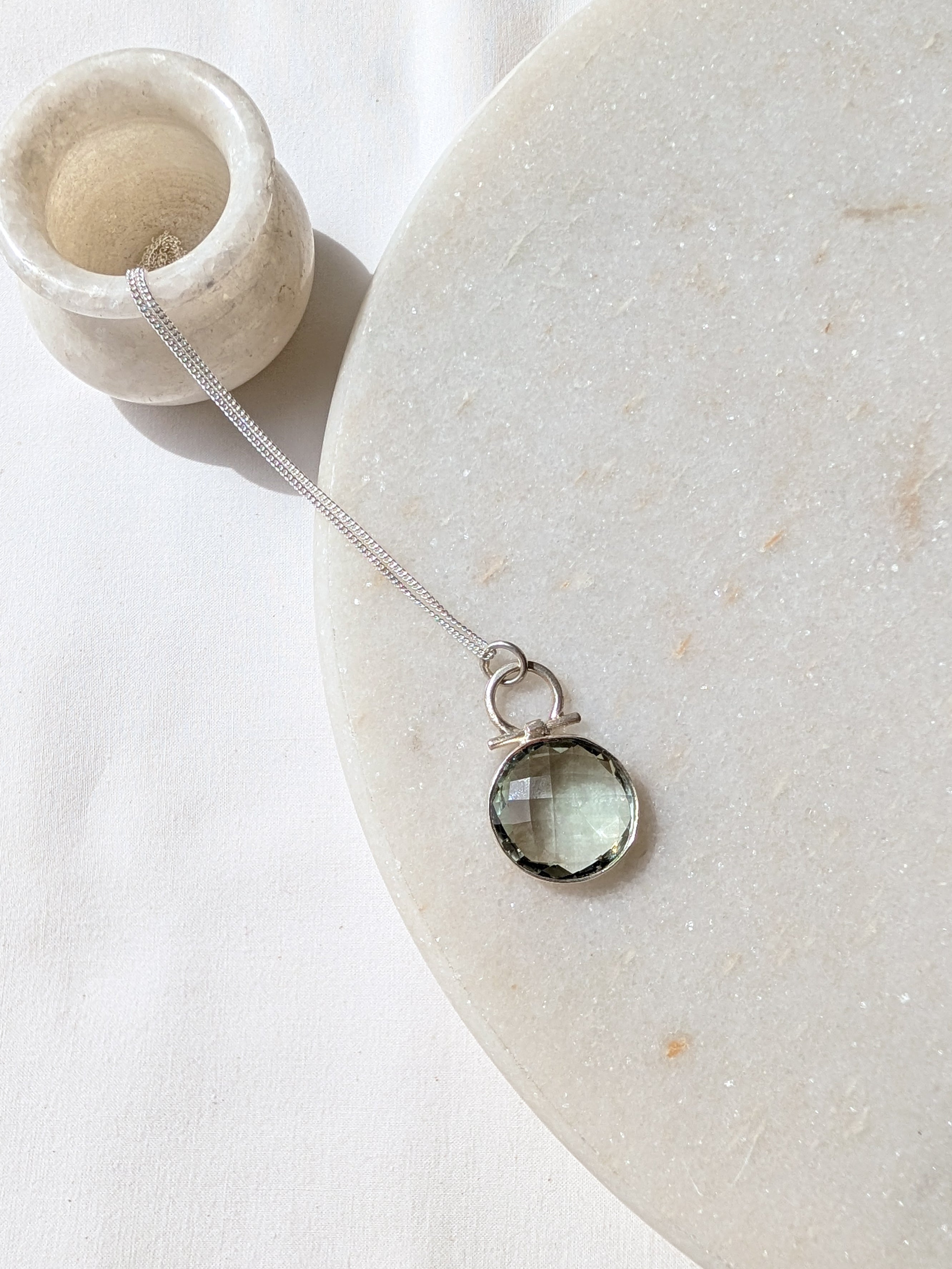 vyat- Green Amethyst Round Toggle Pendant