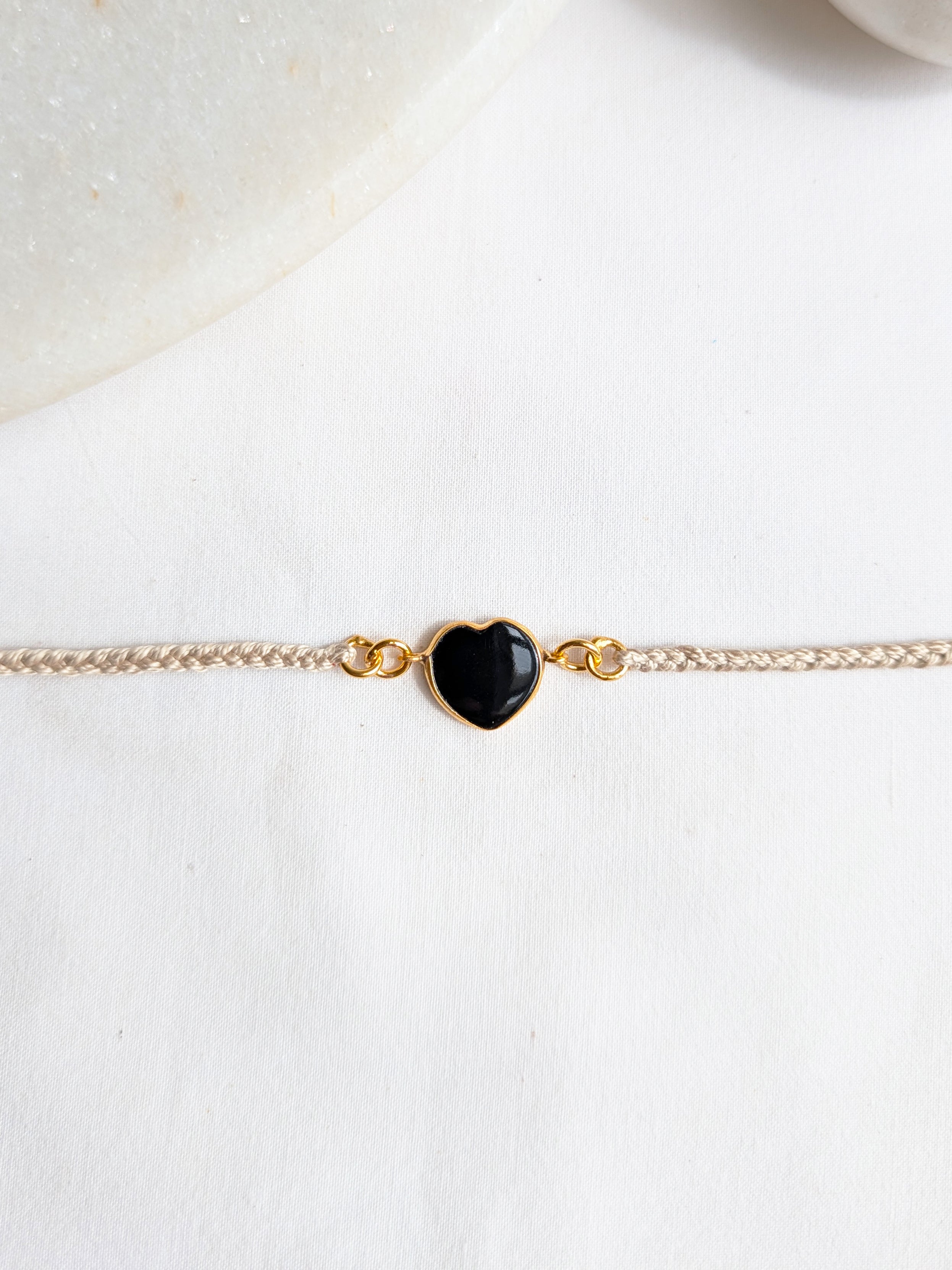 hart - Black Onyx Heart Charm Rakhi