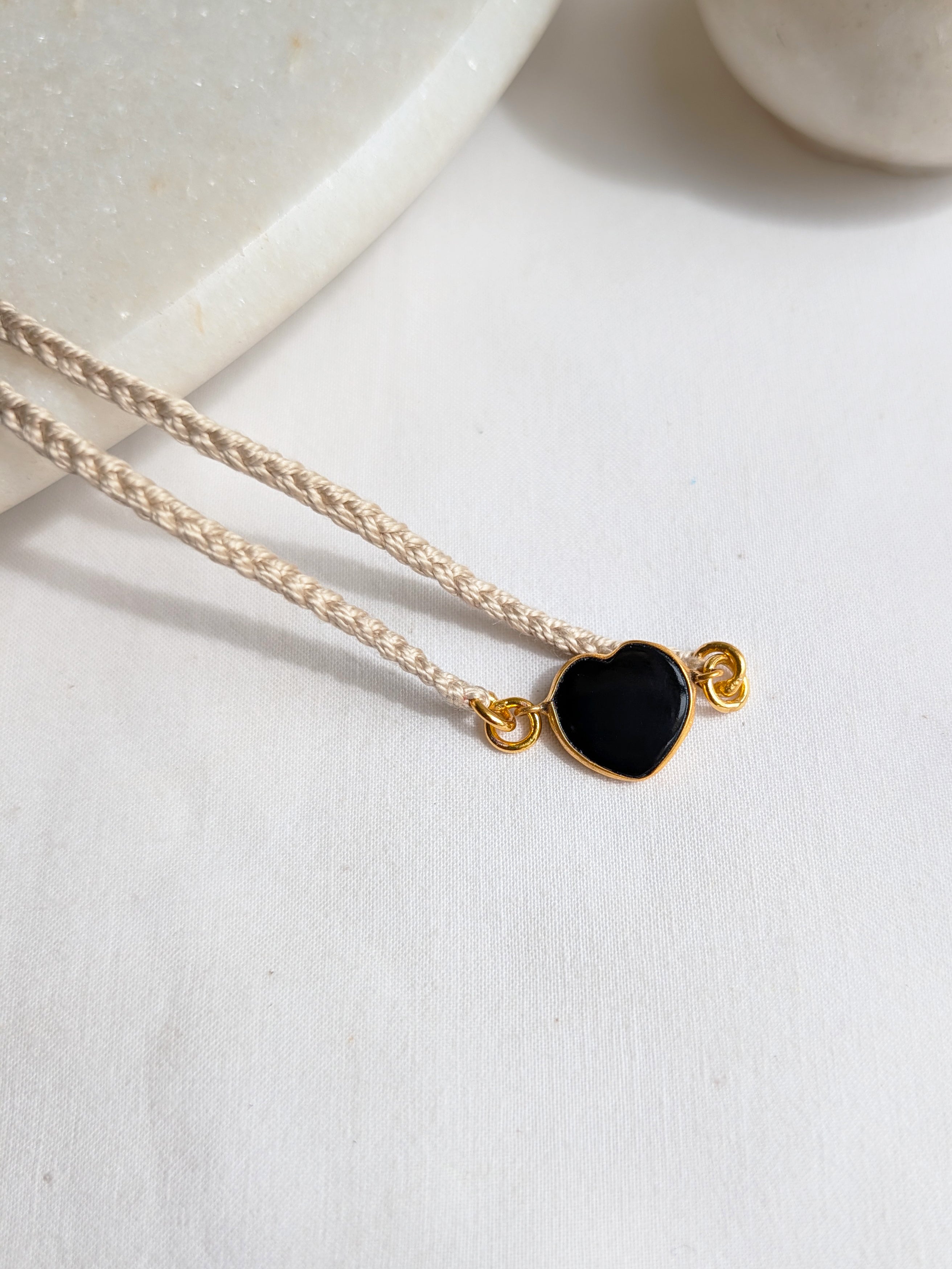 hart - Black Onyx Heart Charm Rakhi