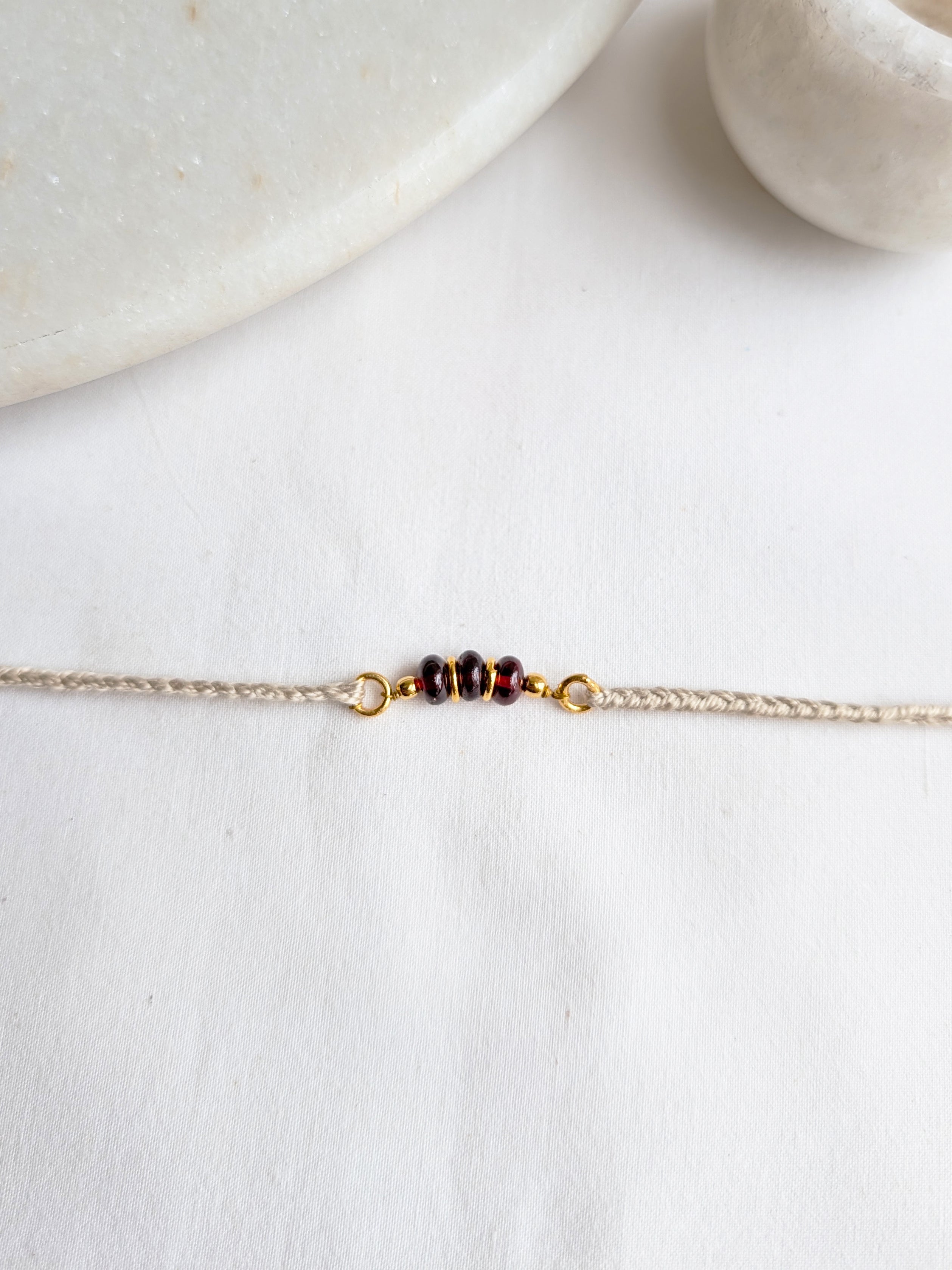 lasso - Garnet Baati Rakhi