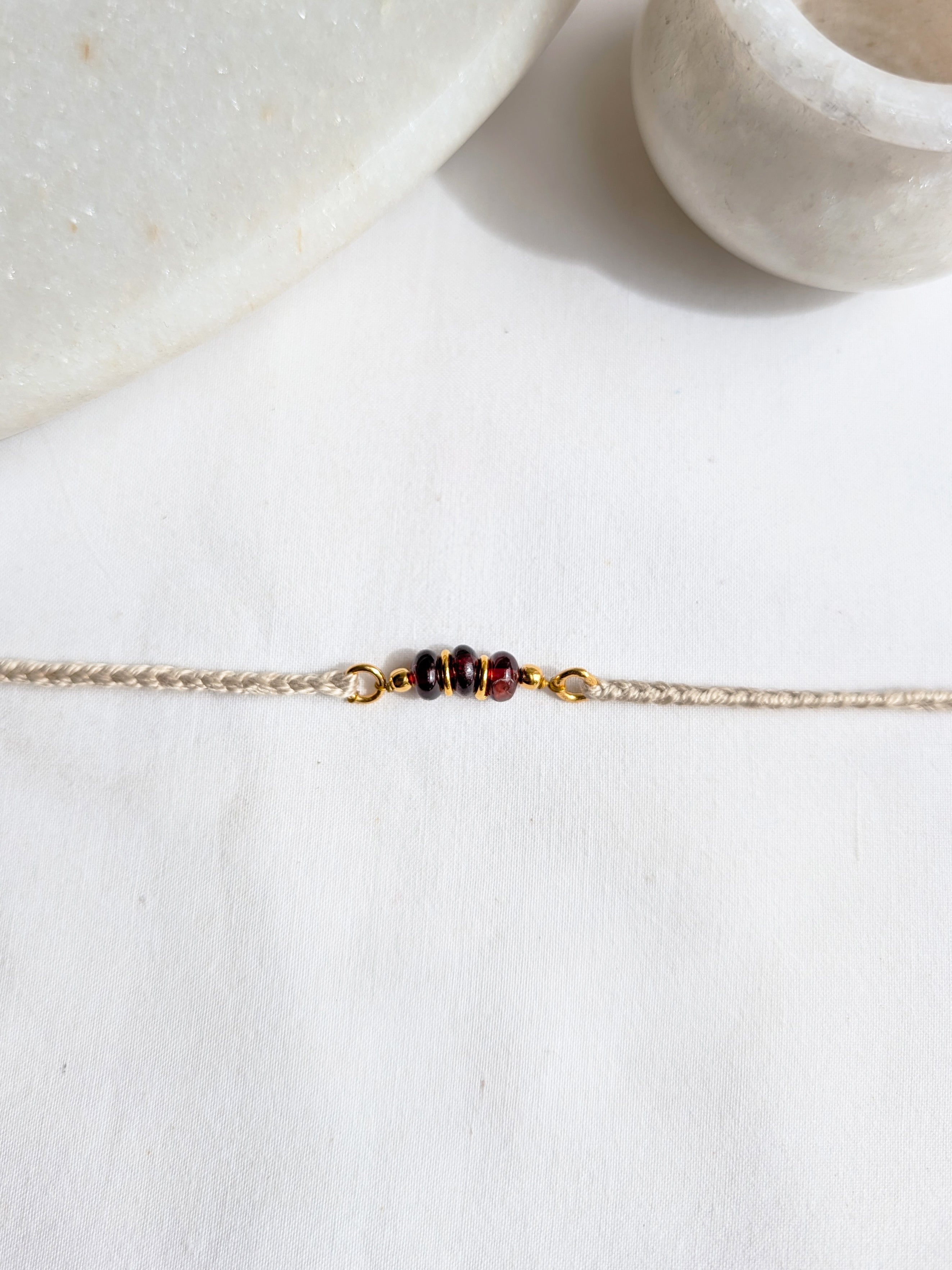 lasso - Garnet Baati Rakhi