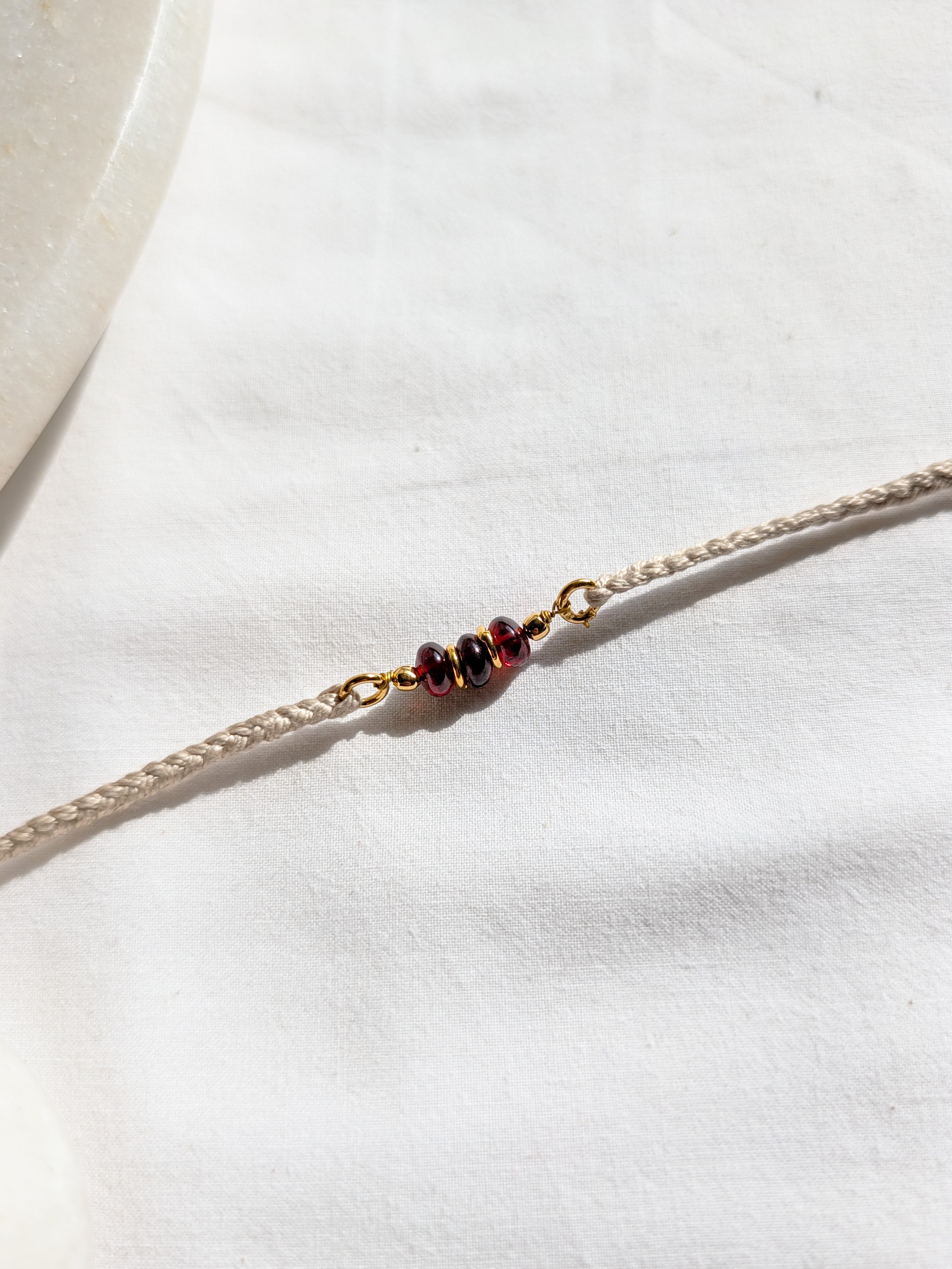 lasso - Garnet Baati Rakhi