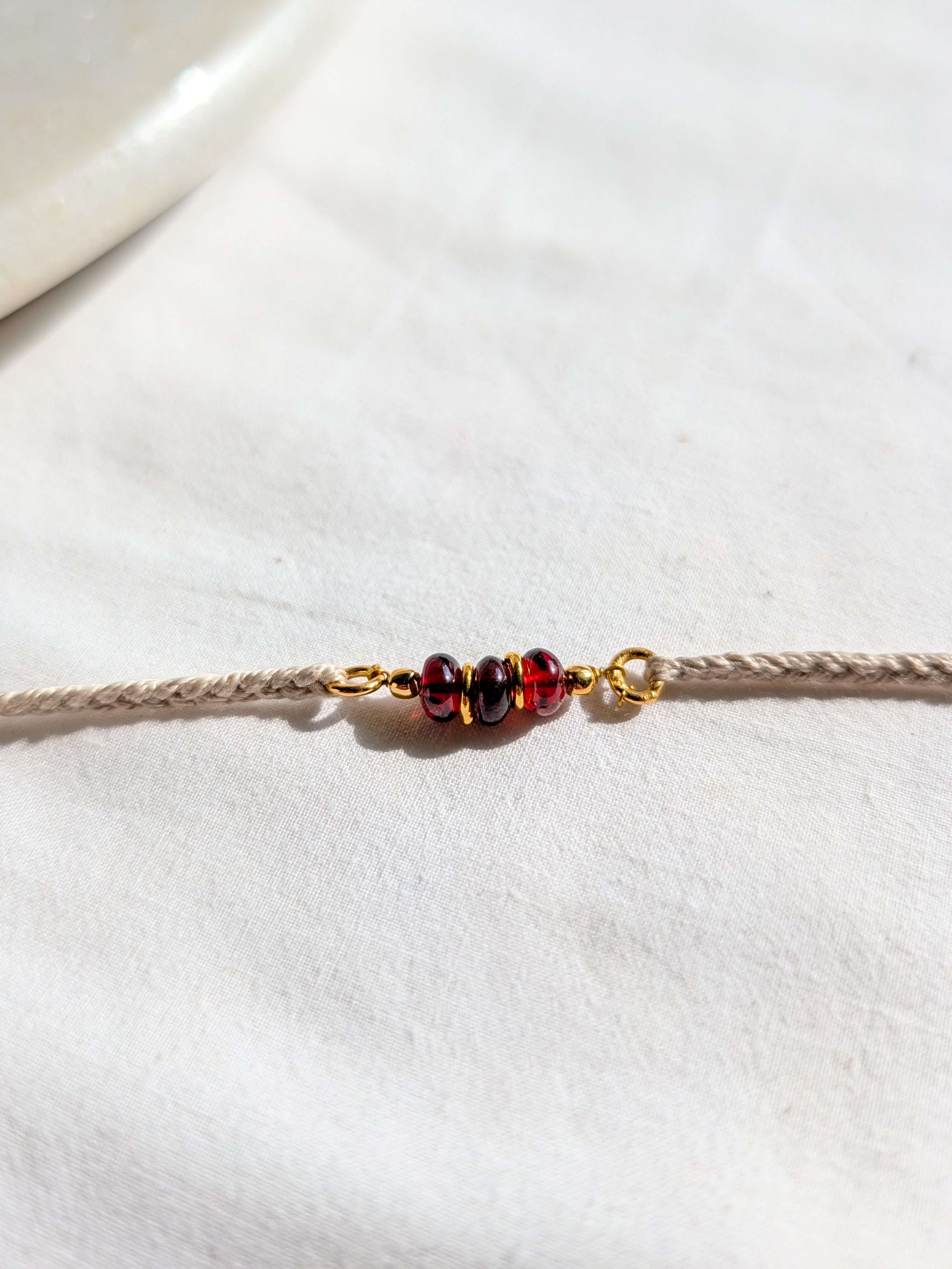lasso - Garnet Baati Rakhi