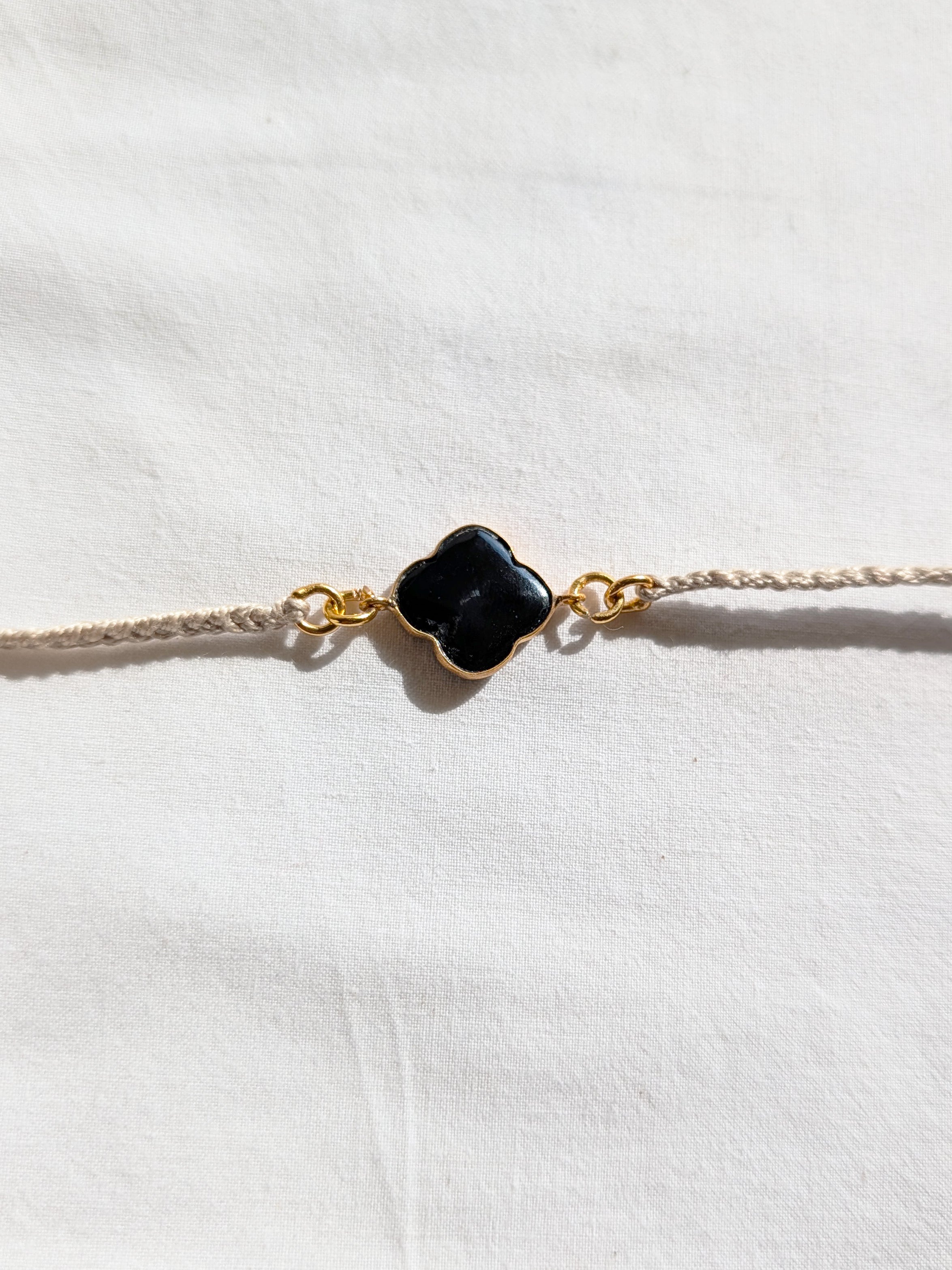 kasana - Black Onyx Clover Charm Rakhi